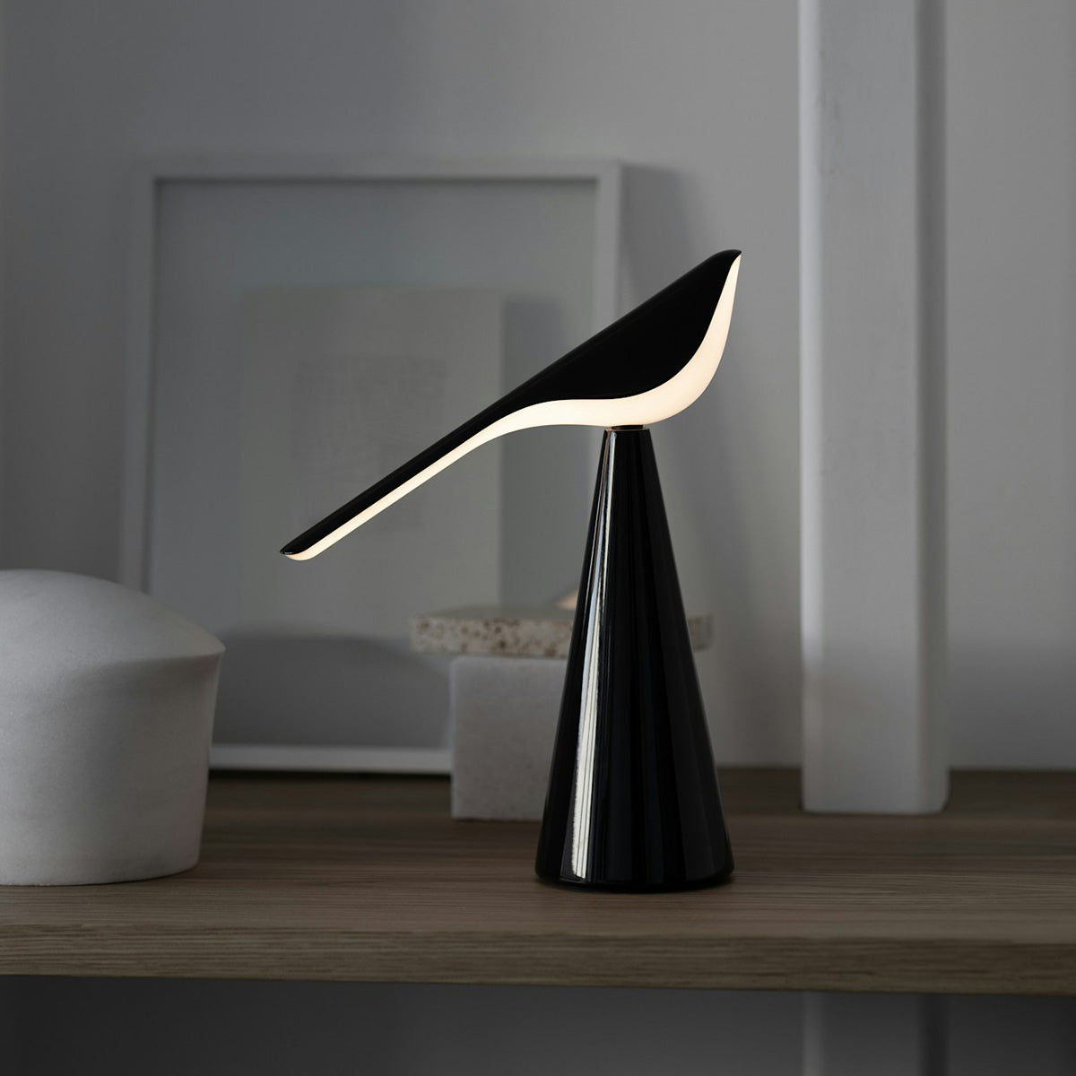 High-Gloss Black / Mobile / Tiki Table Lamp, designed by Nao Tamura for Established & Sons