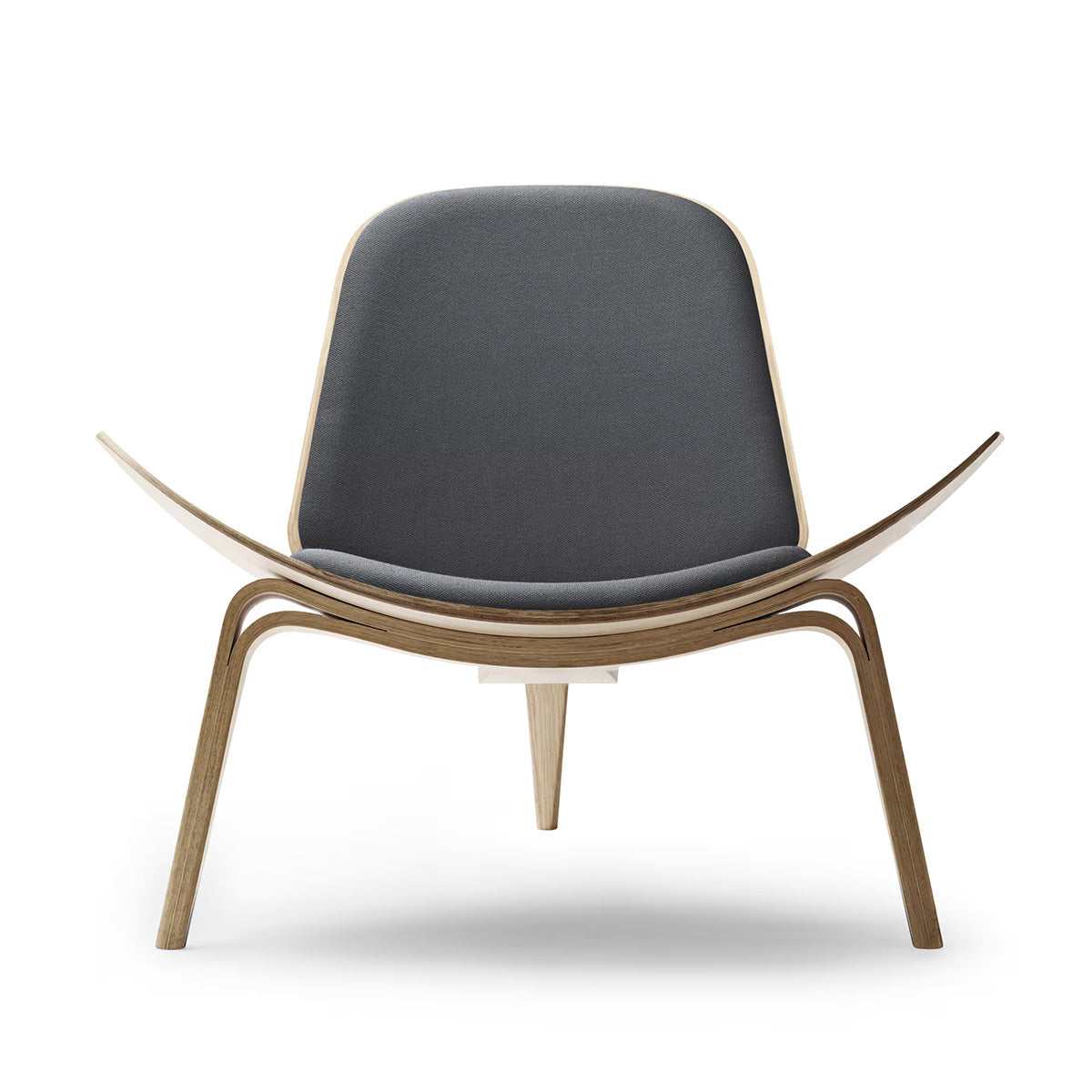 Oak White Oil - Loke 7150 / Mobile / CH07 Shell Chair, designed by Hans J Wegner for Carl Hansen