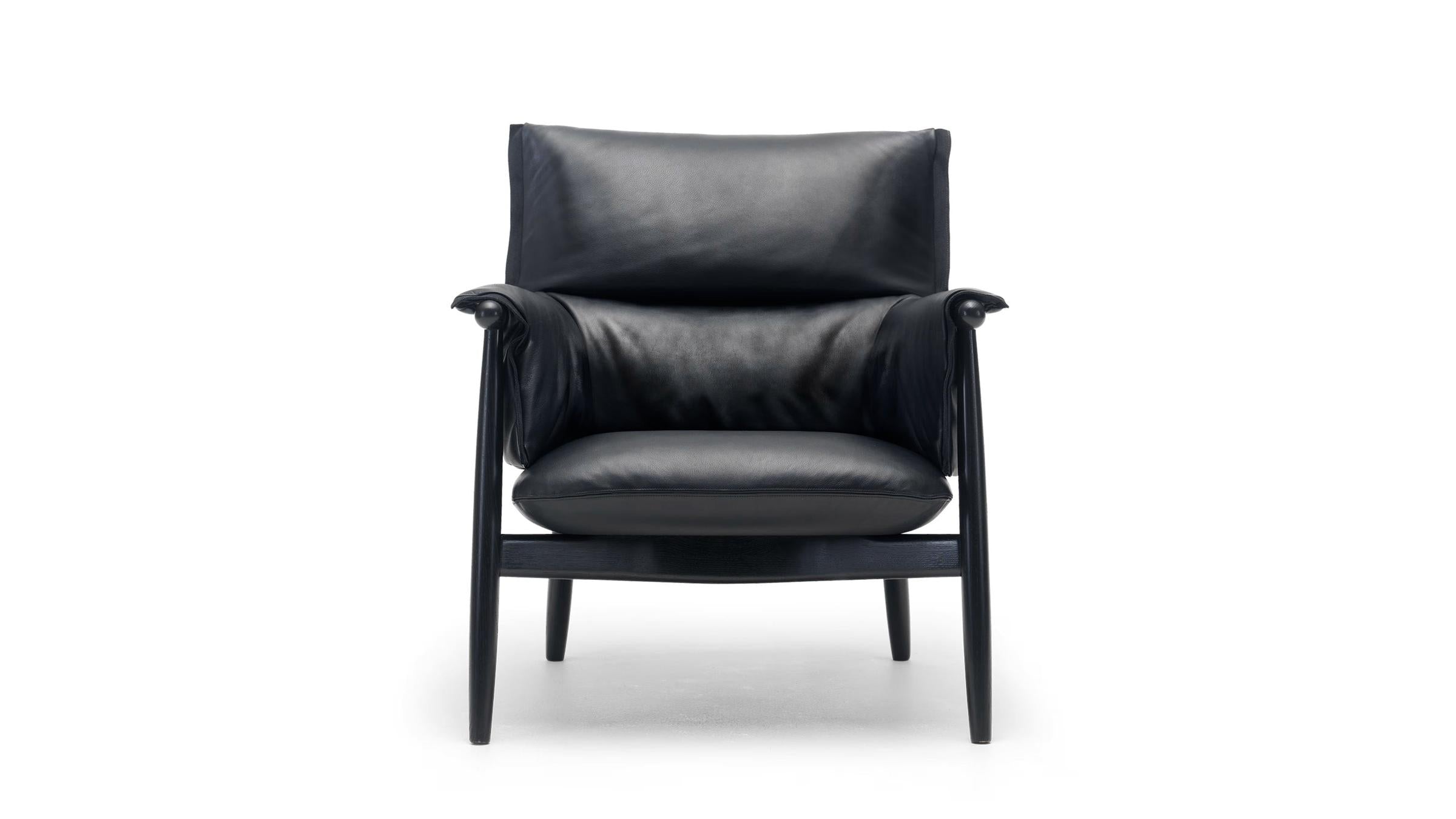 Carl Hansen & Søn Chair E015 Embrace Lounge Chair