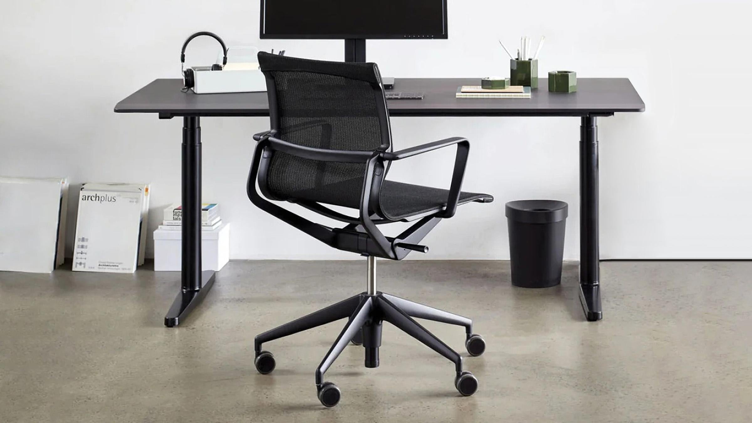 Vitra Chair Physix Office Chair in Deep Black