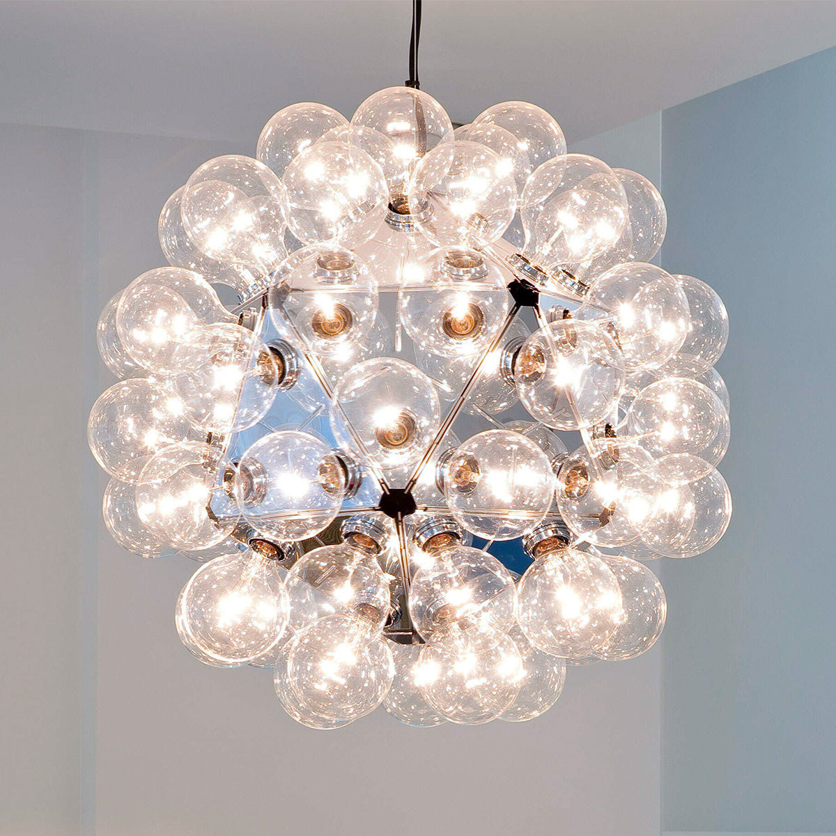 Mobile / Taraxacum 88 Suspension 1, designed by Achille Castiglioni and Pier Giacomo Castiglioni made by Flos