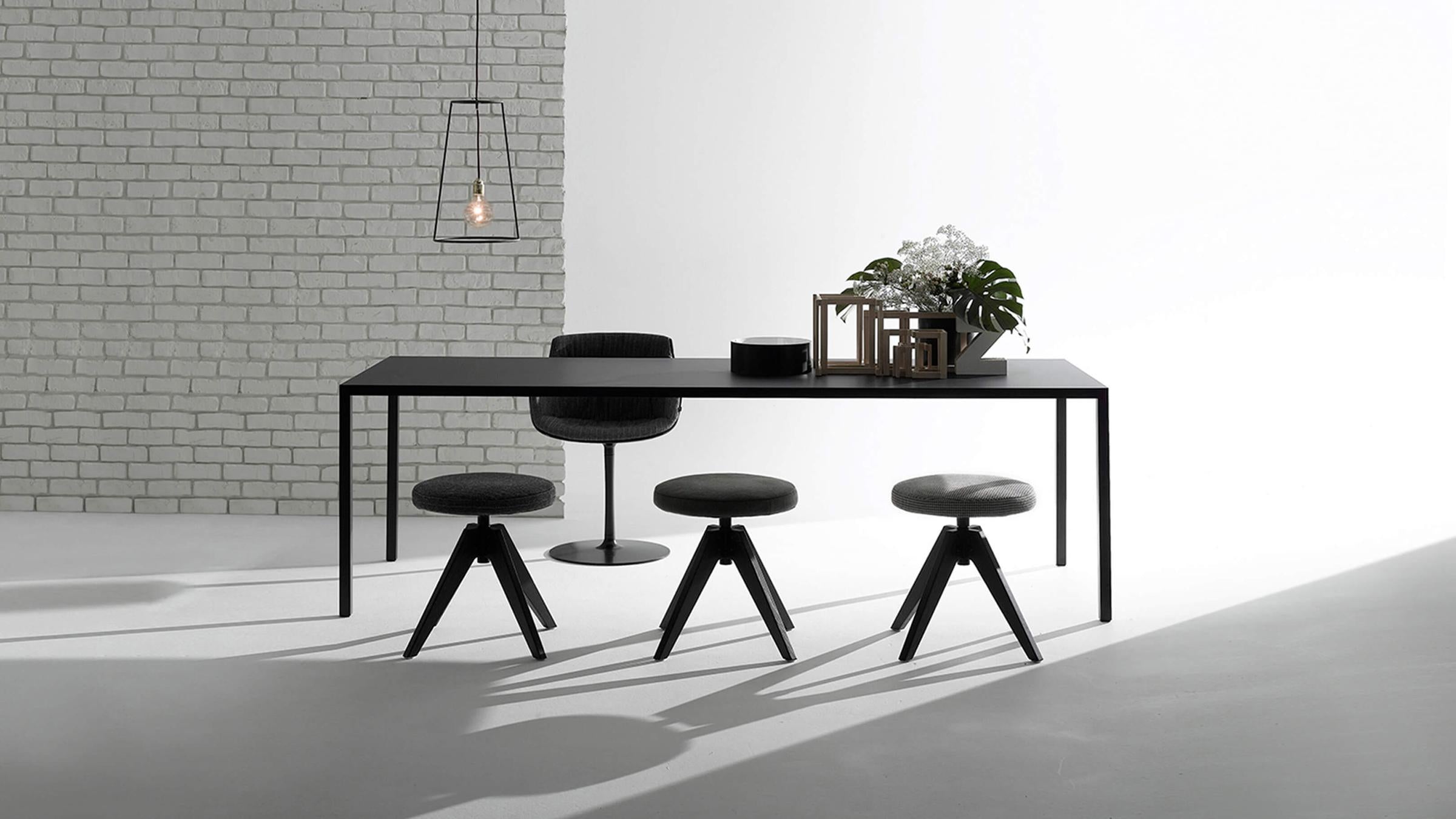 MDF Italia Table Tense Table