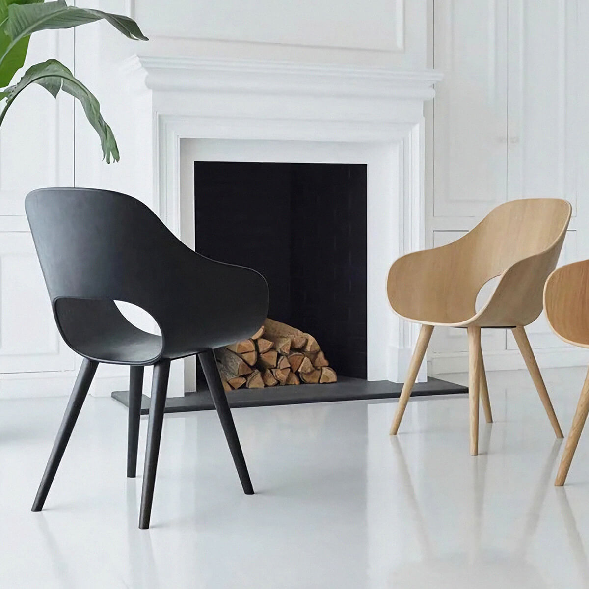 Black Oak / Mobile / BlackMenu / Roundish Dining Armchair, designed by Naoto Fukasawa made by Maruni