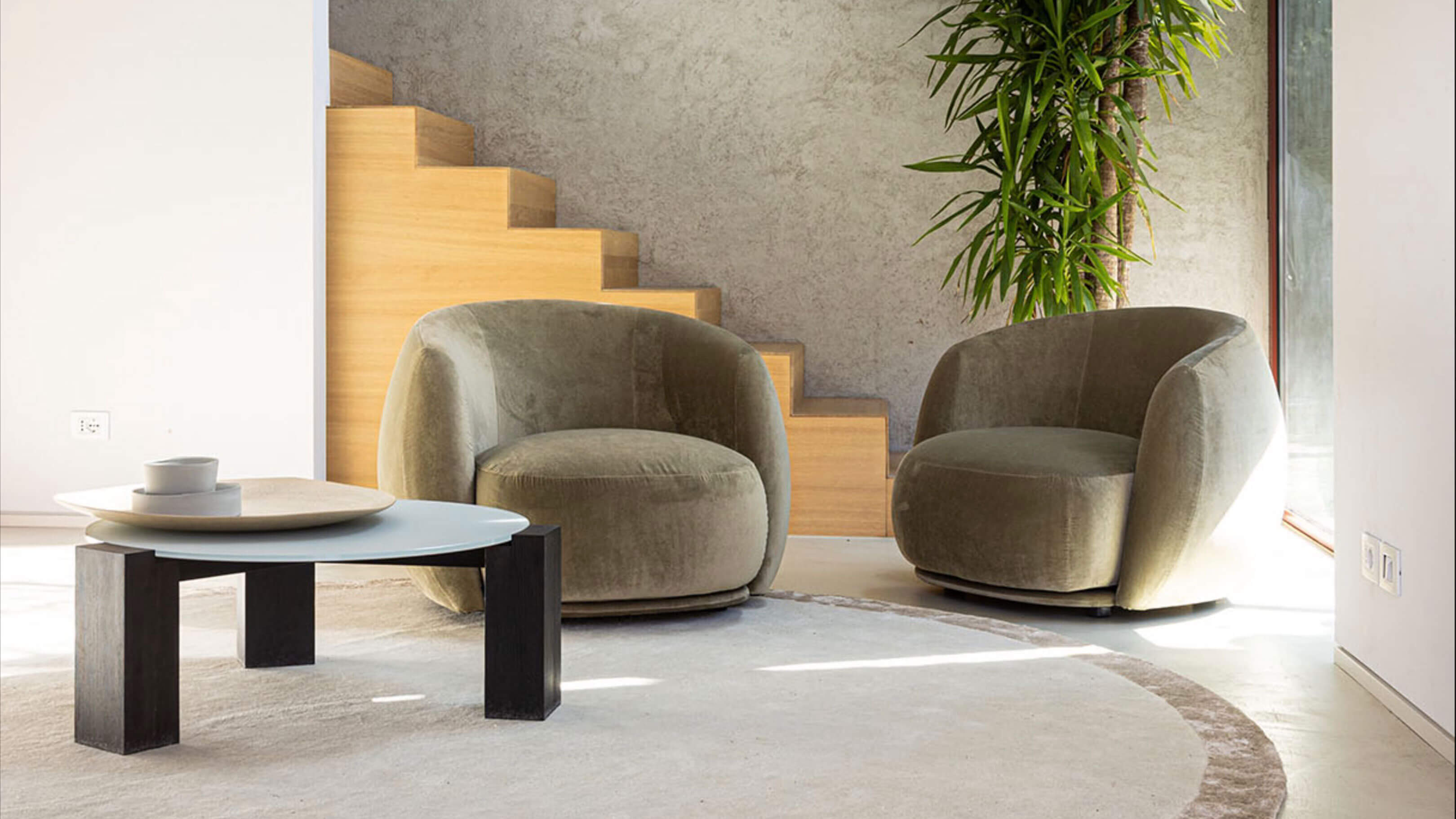 Desktop / BlackMenu / Pacific Armchair, designed by Patricia Urquiola