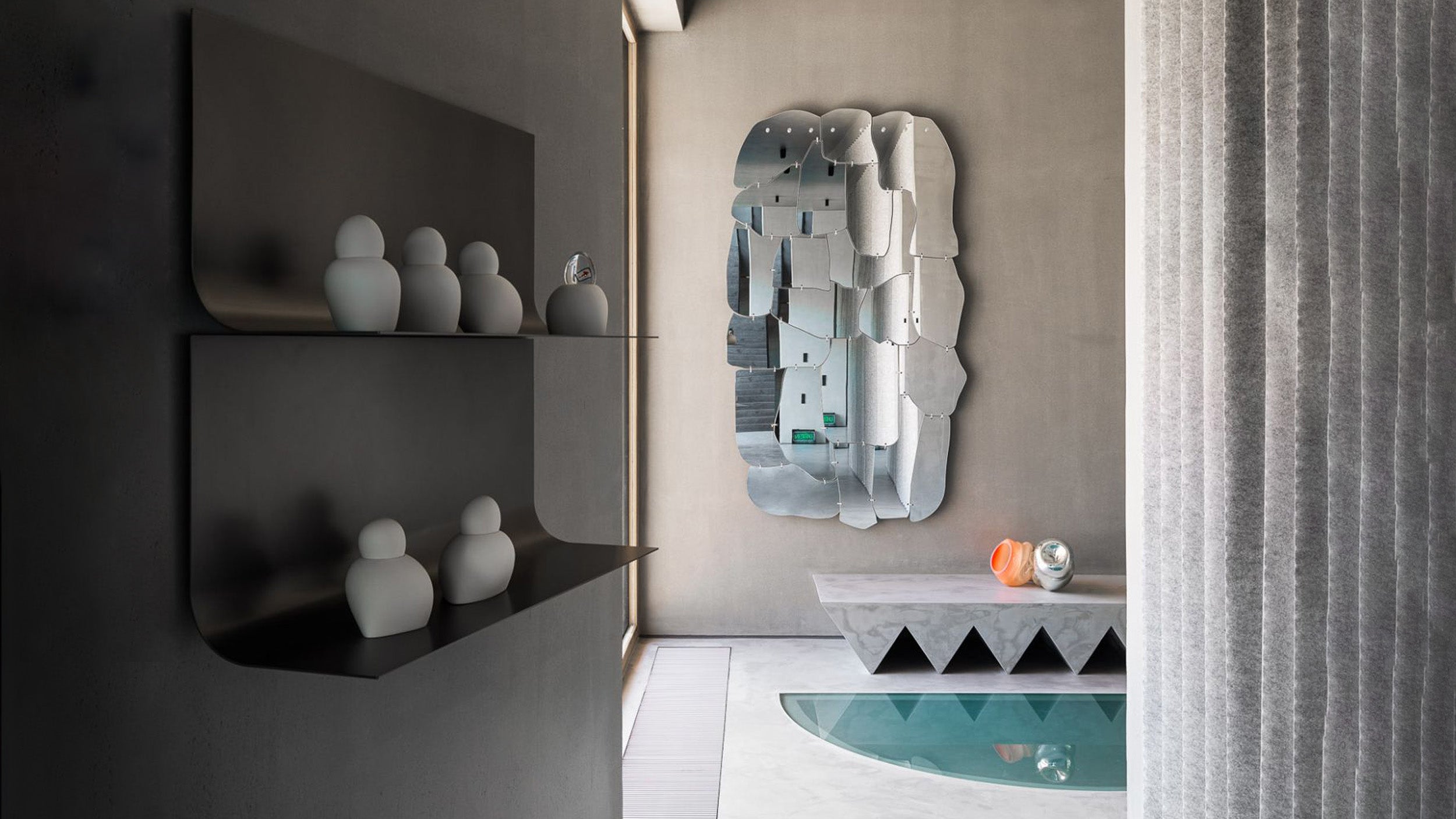 Desktop / Miraggio Mirror, designed by Fernando and Humberto Campana for Edra