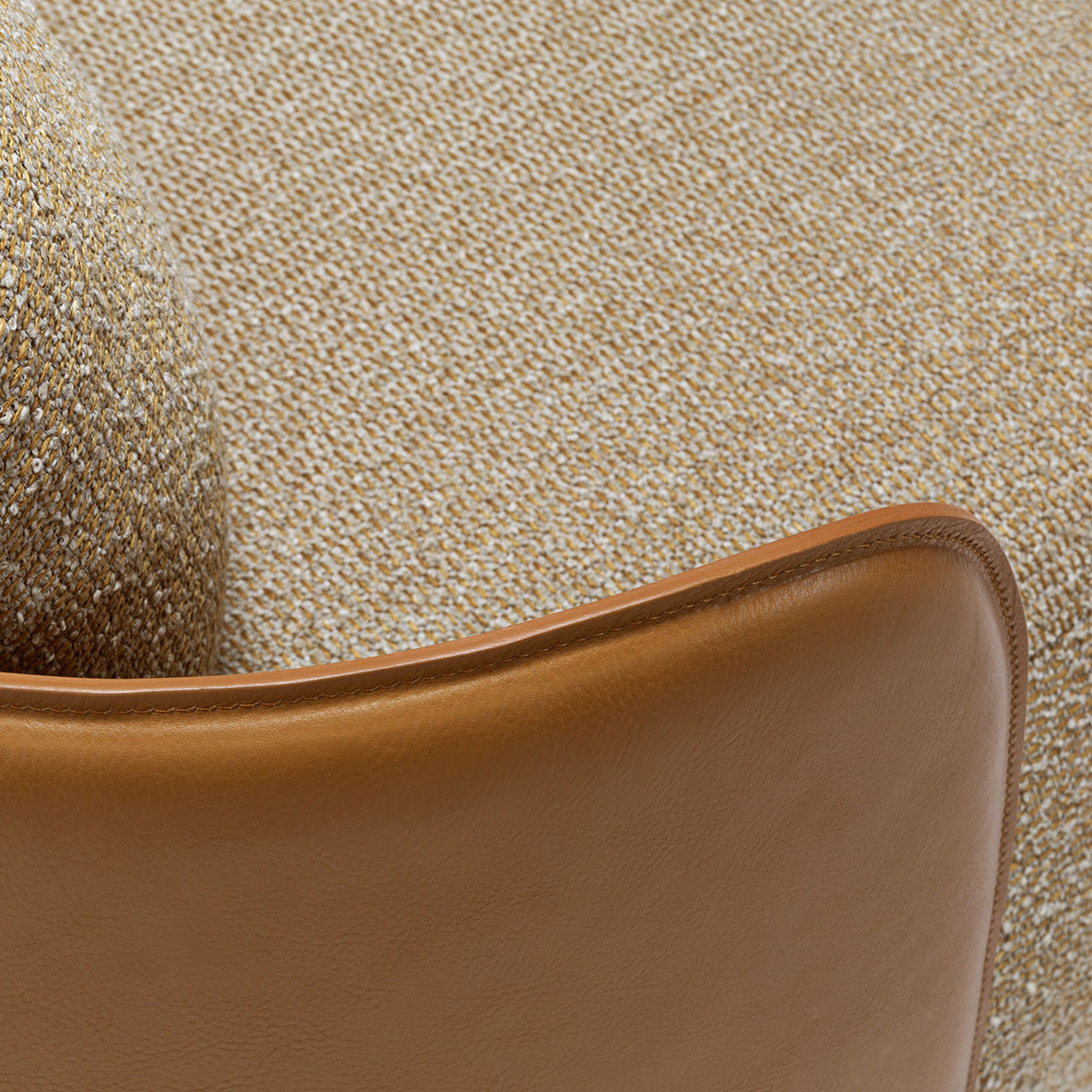 Mobile / Mochi Armchair by Exteta