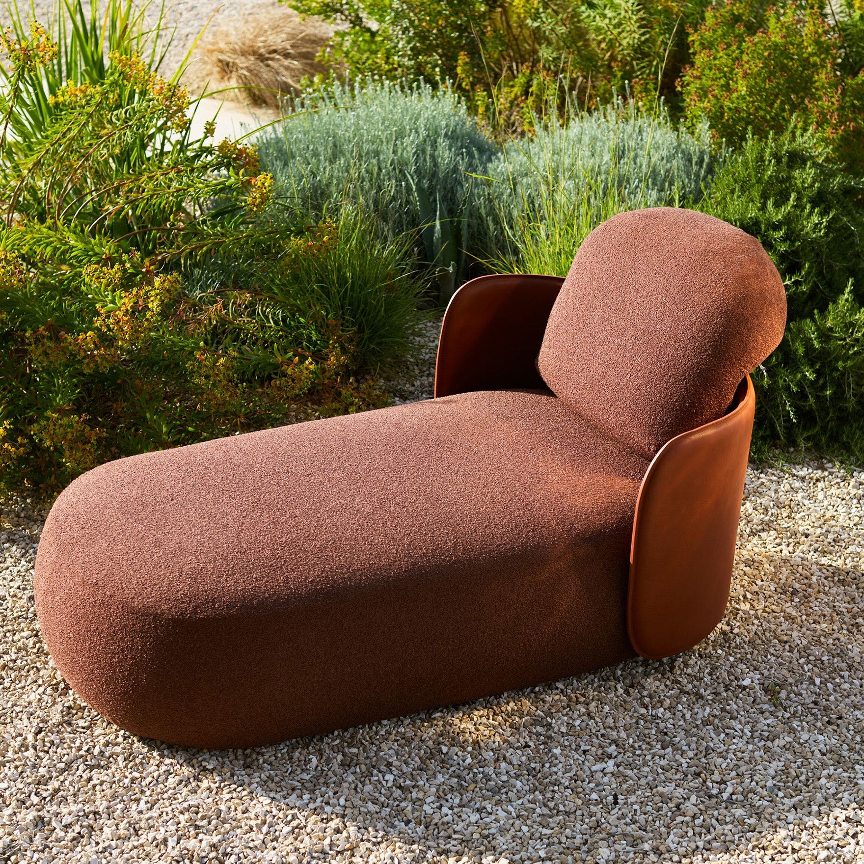 Desktop / Mochi Chaise Longue by Exteta