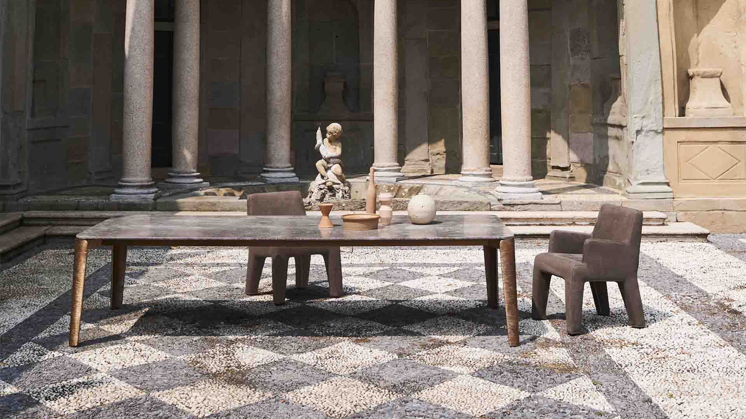 Desktop / Moonlight Dining Table by Exteta