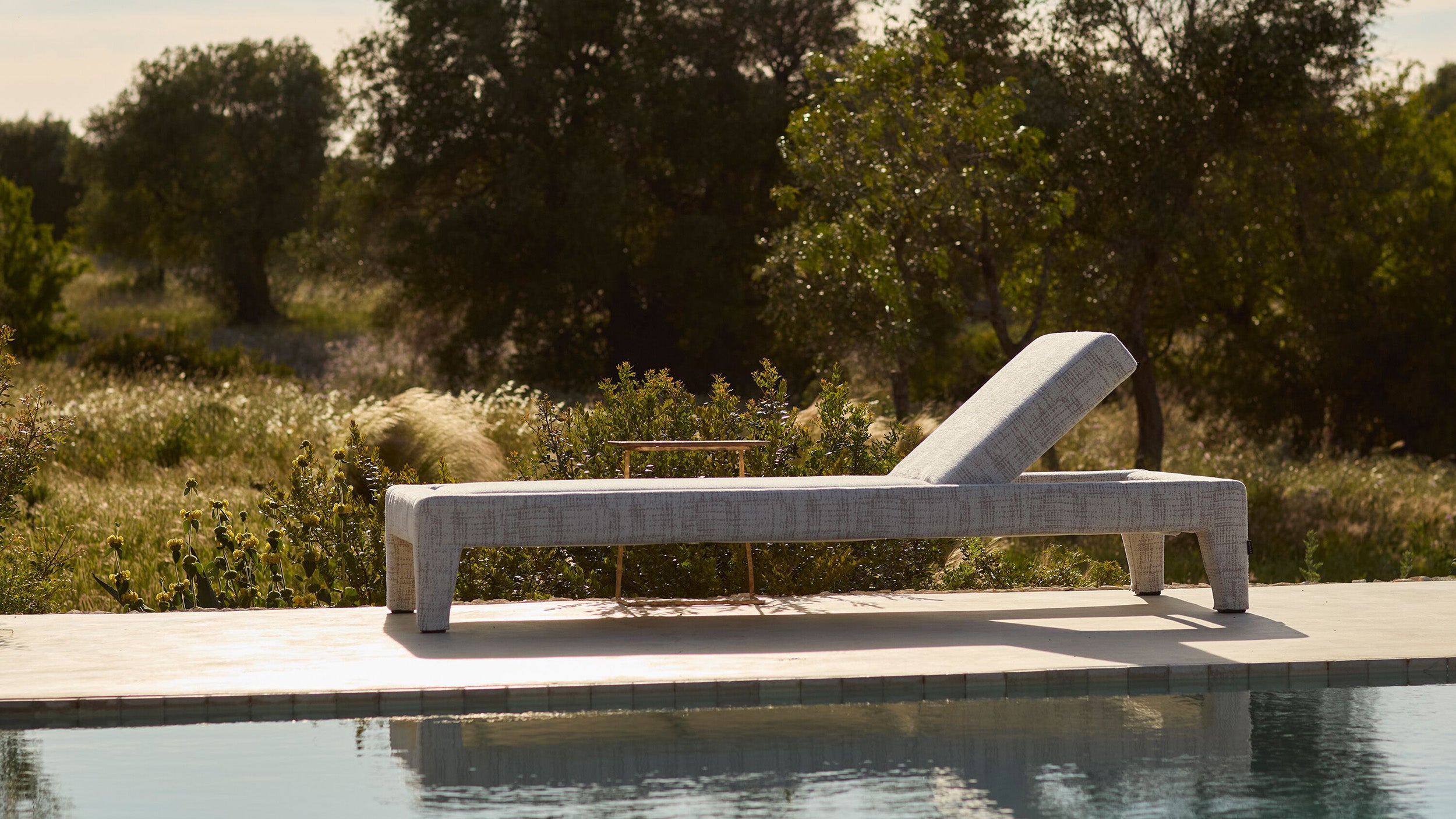 Desktop / Moonlight Soft Sun Lounger by Exteta