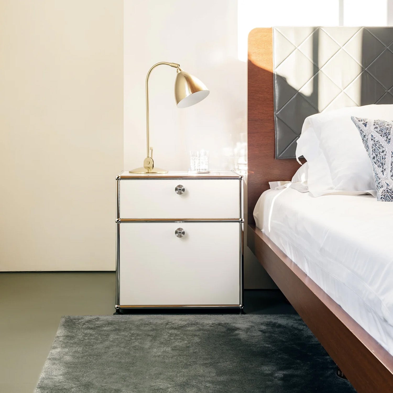 Mobile / Nightstand (P1), made by USM Haller