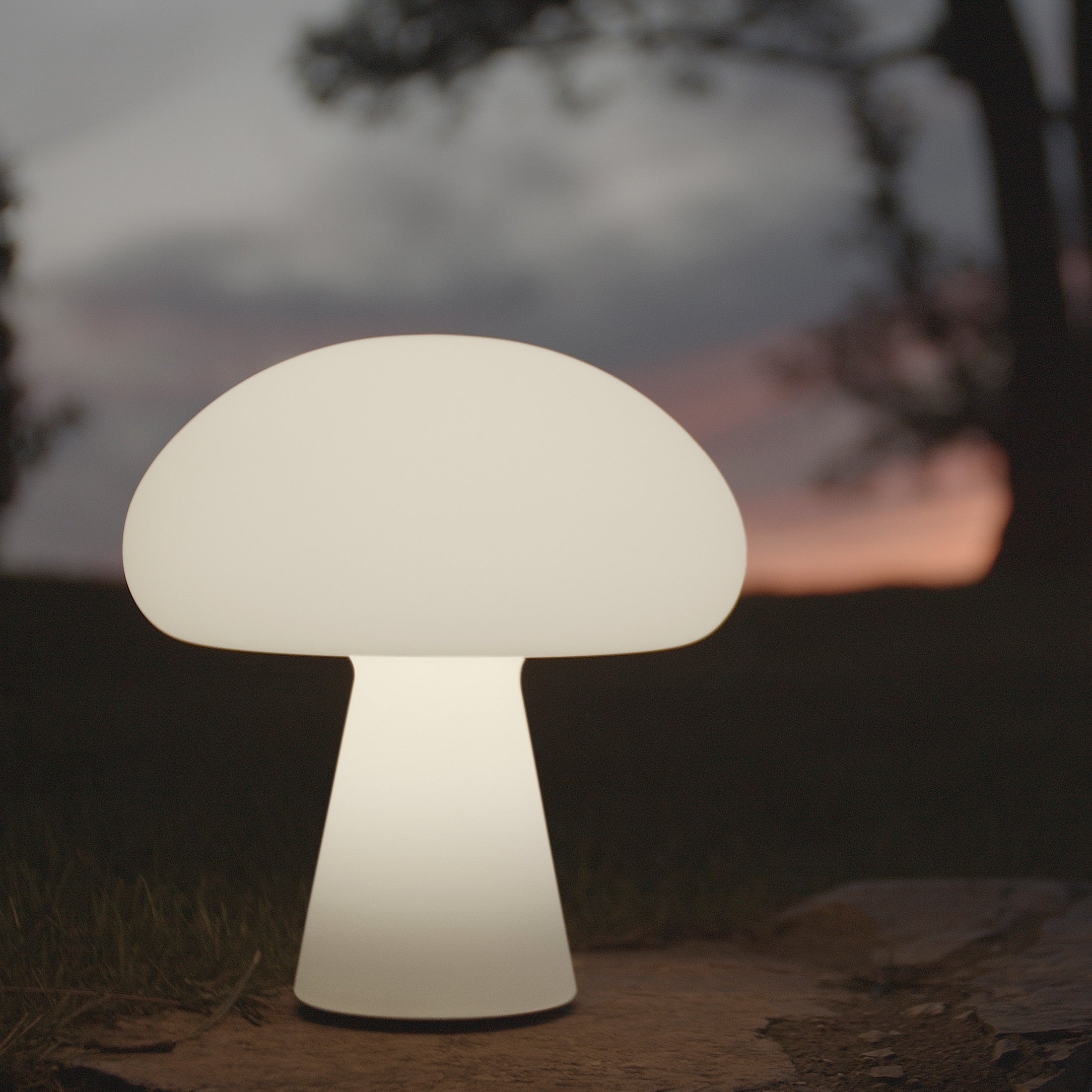 GUBI Table Lamp Obello Portable Lamp