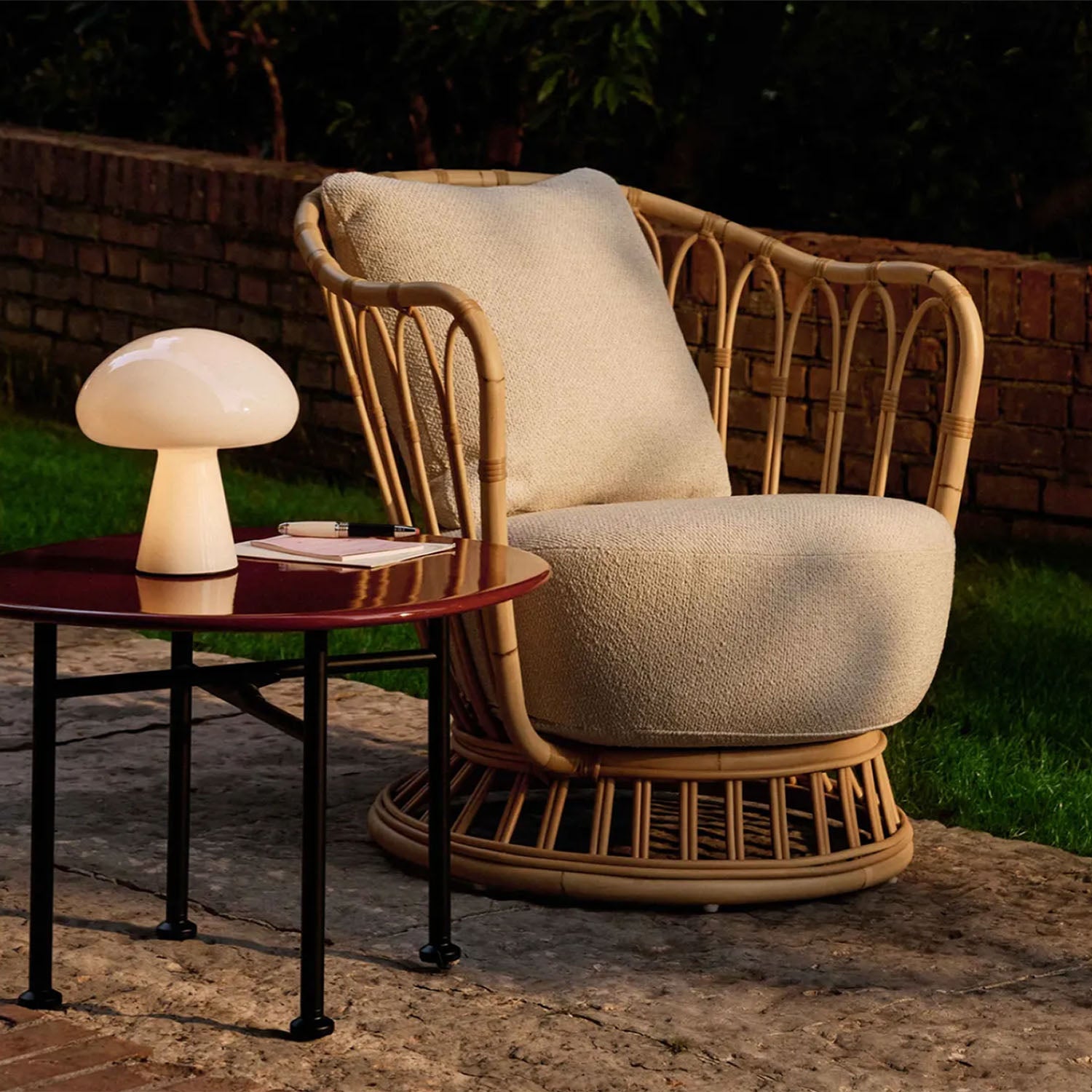GUBI Table Lamp Obello Portable Lamp