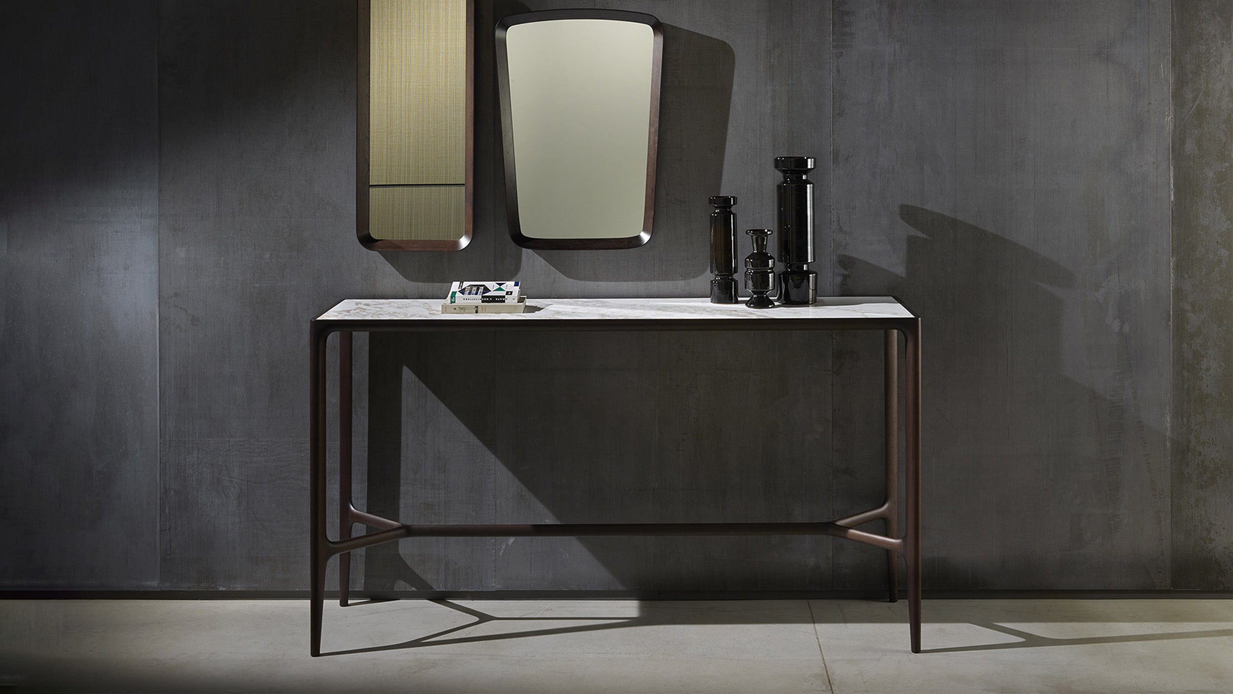 Desktop / Odette, designed by DRAW Studio for Ceccotti Collezioni