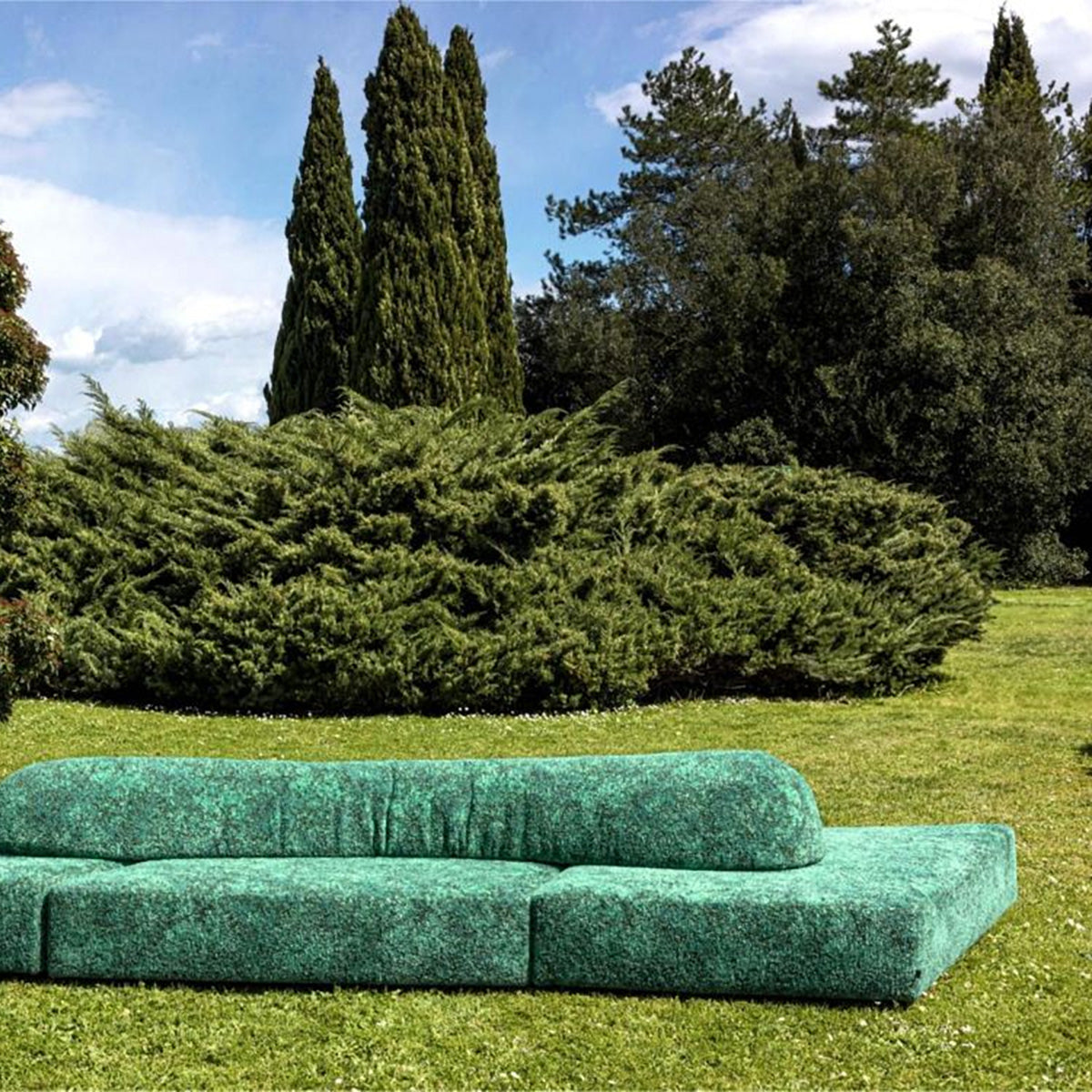 Mobile / On The Rocks Outdoor Sofa, designed by Francesco Binfare for Edra