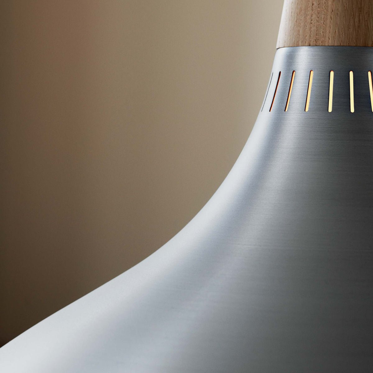 Fritz Hansen Orient™ Pendant - P2, Ø 340 mm by Jo Hammerborg. White dome with metal band and wood top detail.