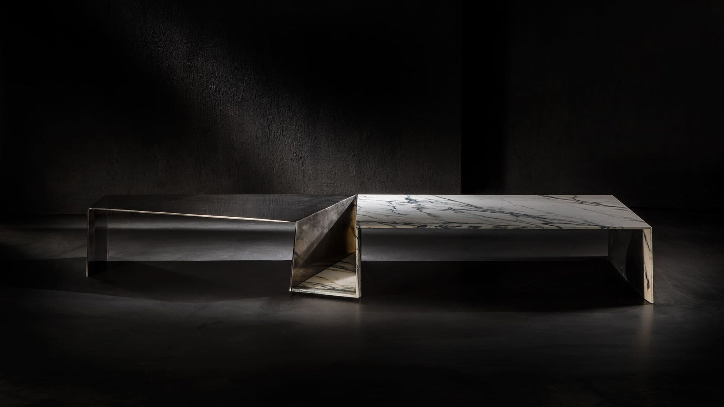 Desktop / Origami, designed by Ugo Cacciatori for Henge