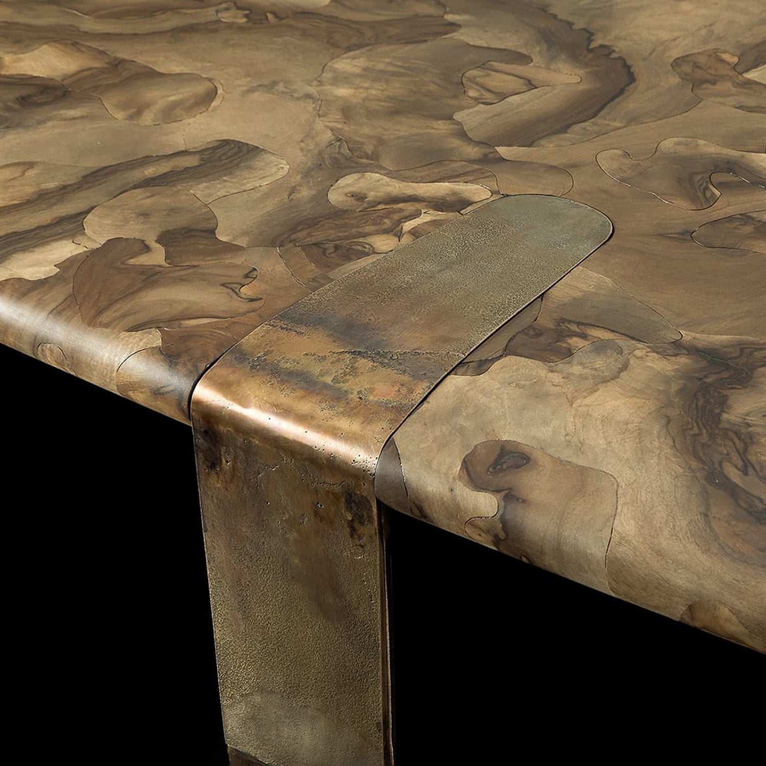 Mobile / Oxymoron Dining Table, designed by Massimo Castagna for Henge