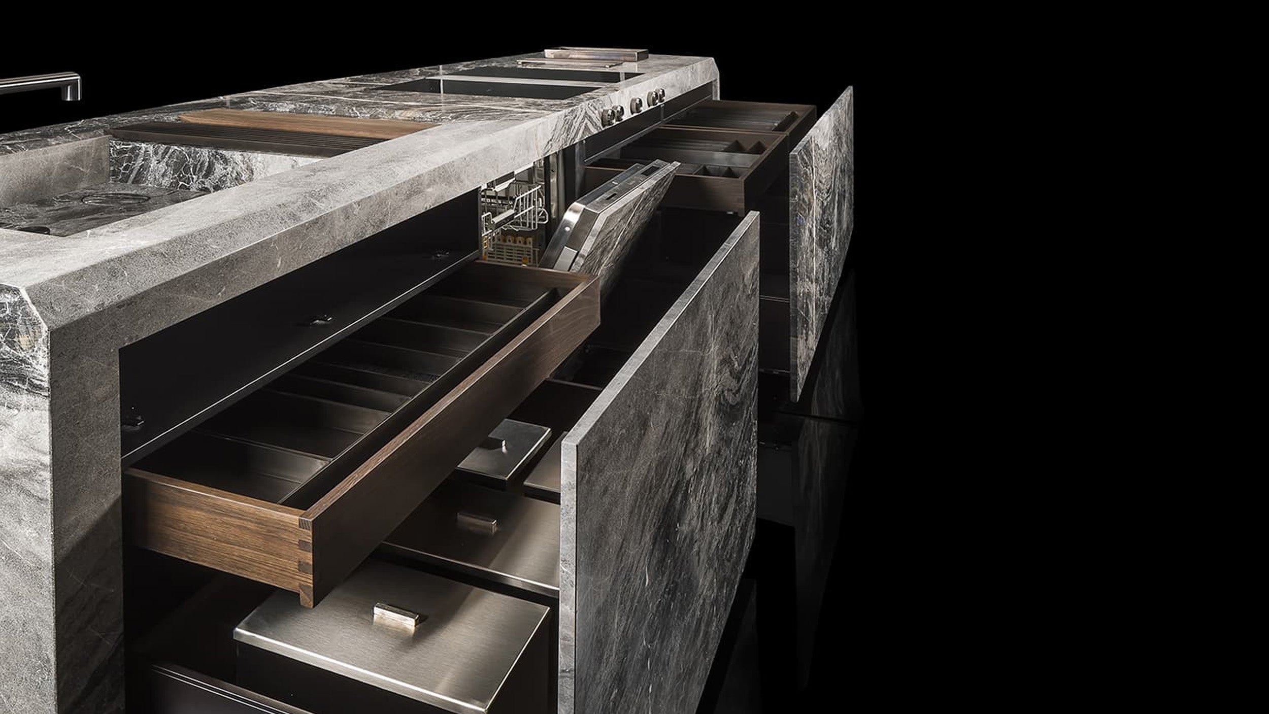 Desktop / Ozone L Island, designed by Massimo Castagna for Henge