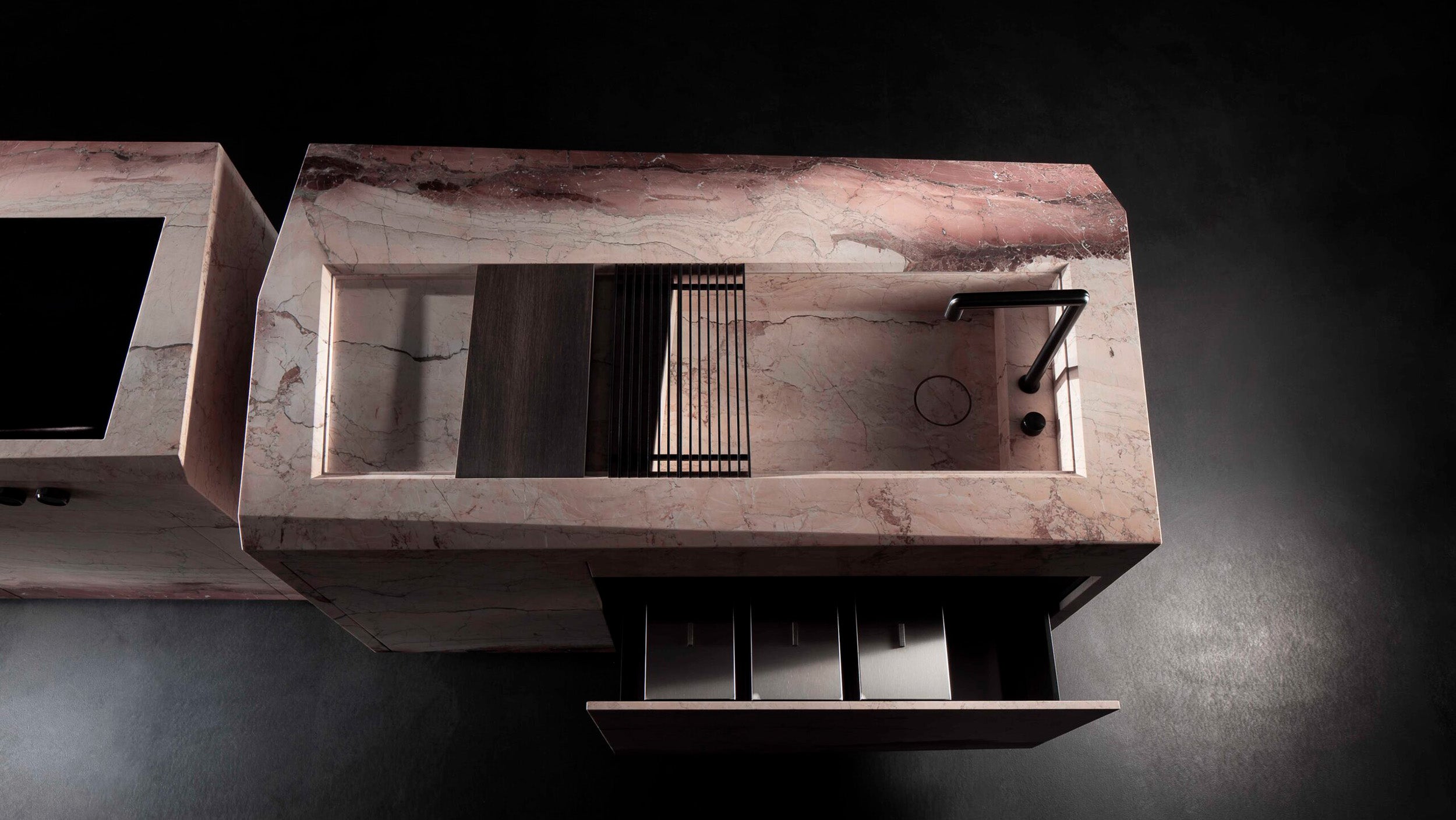 Desktop / Ozone L Island, designed by Massimo Castagna for Henge