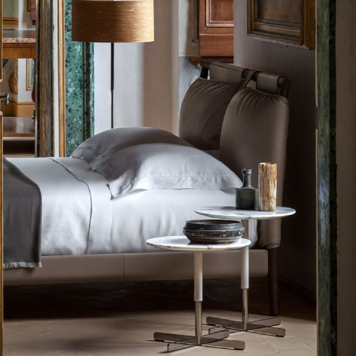 Mobile / WhiteMenu / Times, designed by Spalvieri & Del Ciotto 2