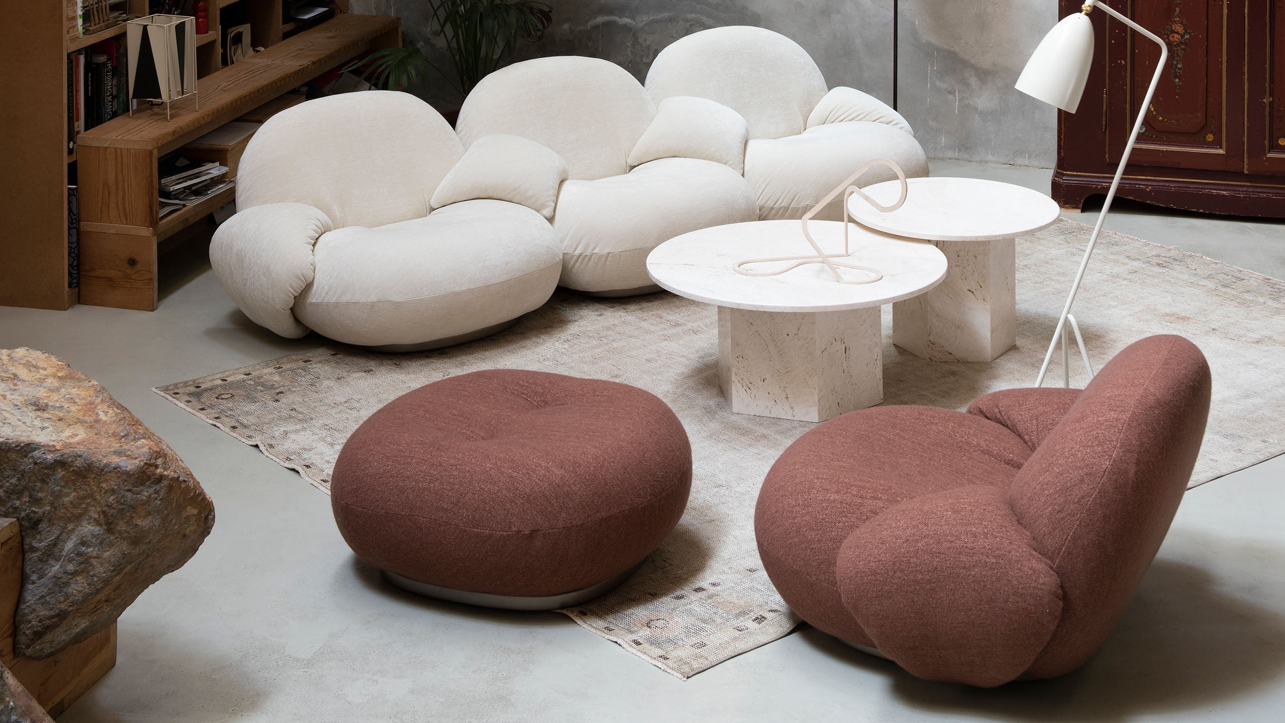 Desktop / Pacha Ottoman, designed by Pierre Paulin and made by Gubi