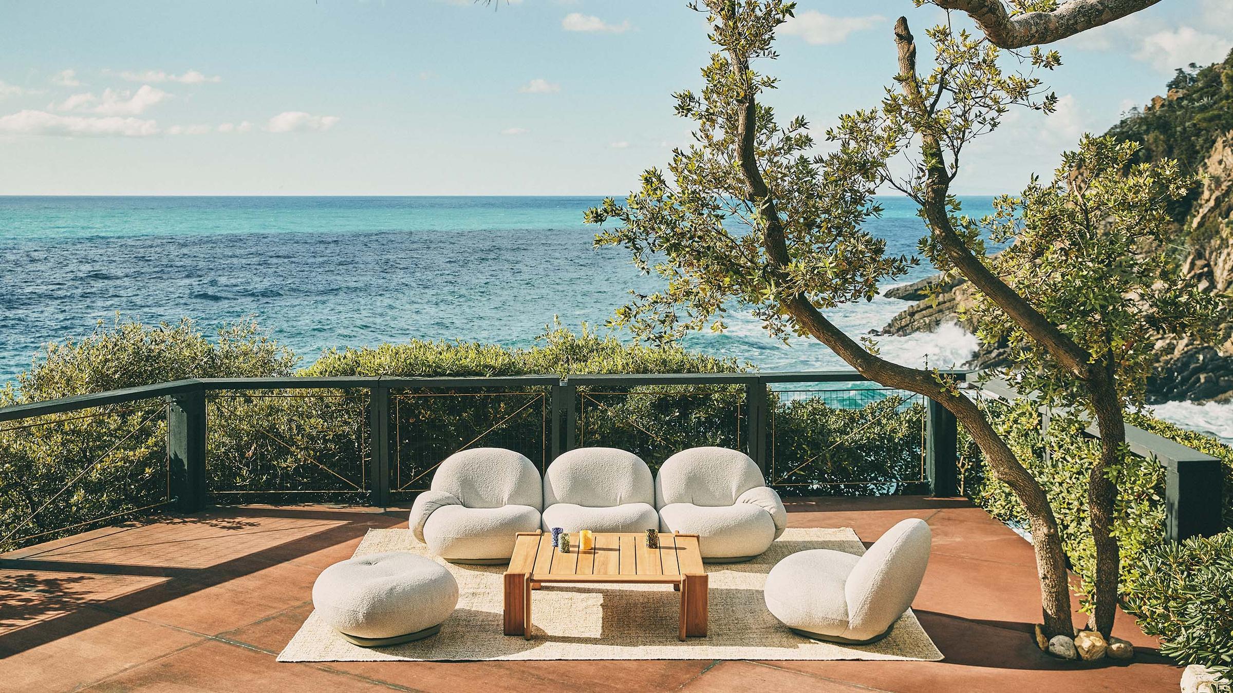 GUBI Lounge Chair Pacha Outdoor Lounge Chair