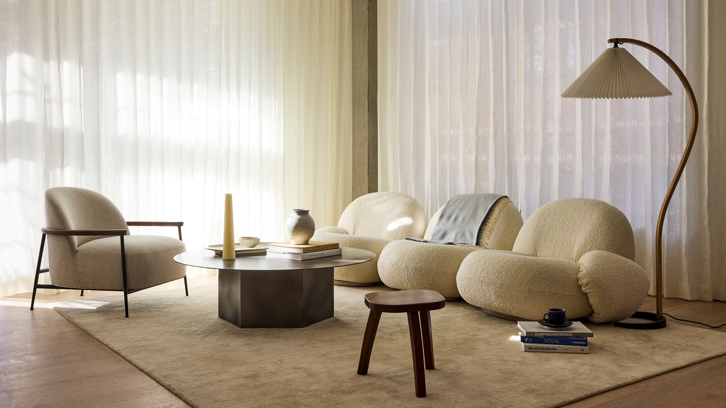 Desktop / Pacha Sofa, designed by Pierre Paulin and made by Gubi