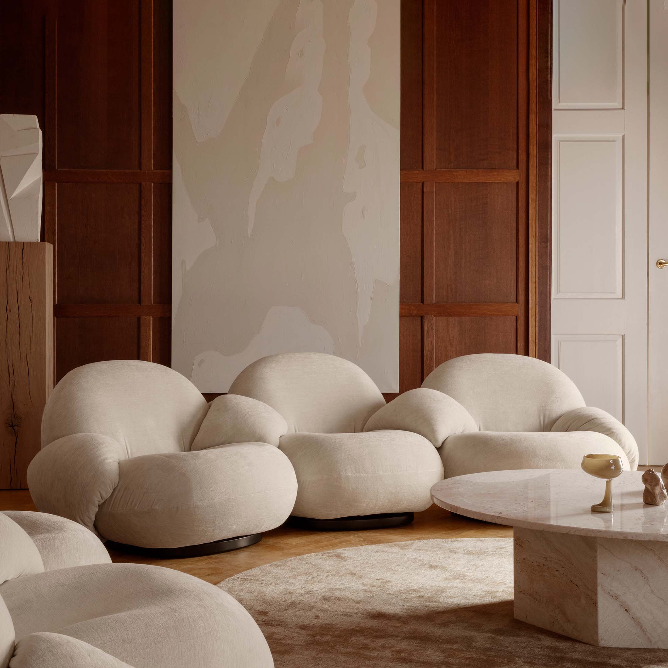 Mobile / Pacha Sofa, designed by Pierre Paulin and made by Gubi