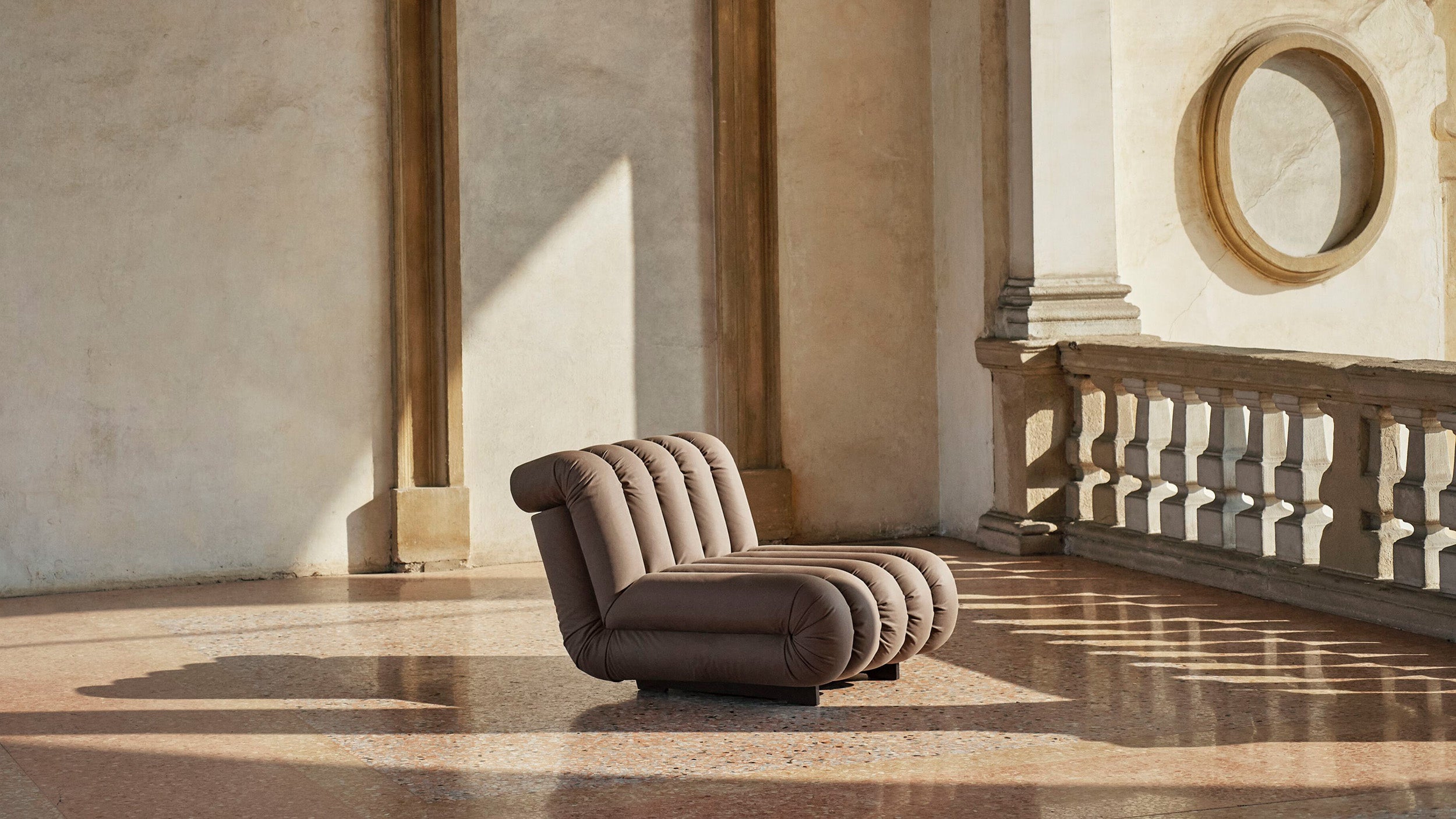 Desktop / Periscopio Armchair by Exteta