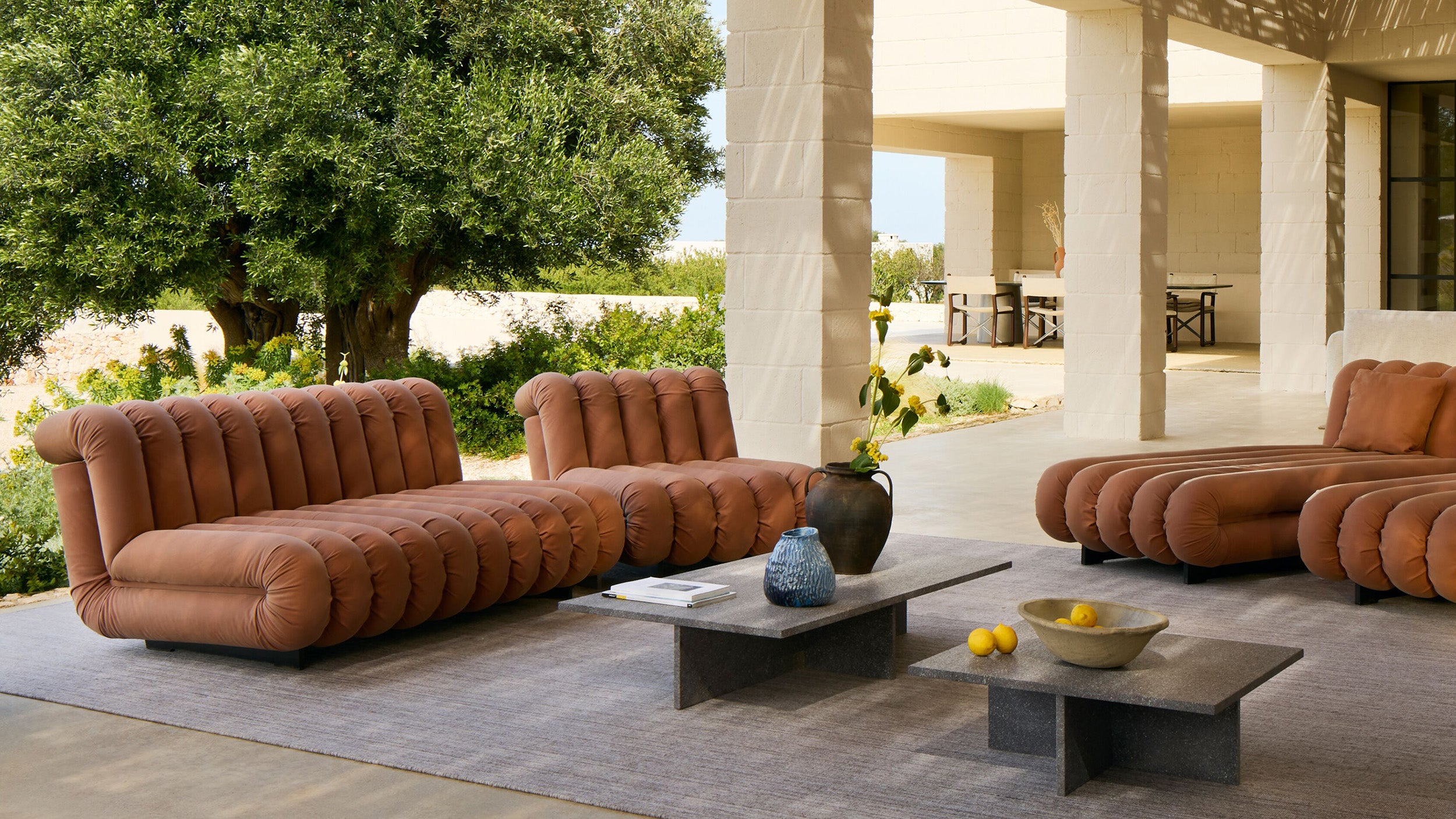 Desktop / Periscopio Sofa by Exteta