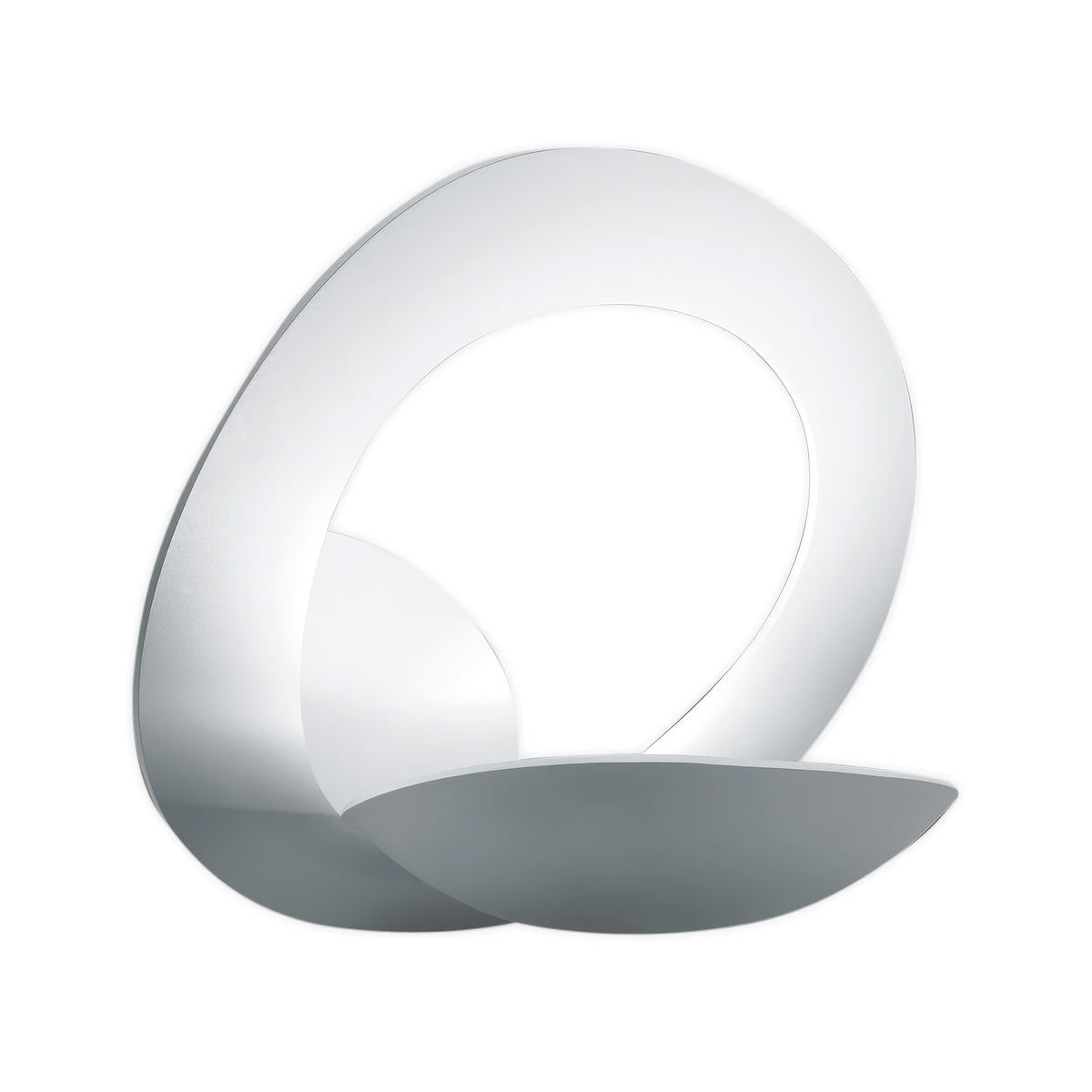 Artemide Pirce Parete by Giuseppe Maurizio Scutellà. A sleek white sculptural form with smooth curves and subtle shadows.