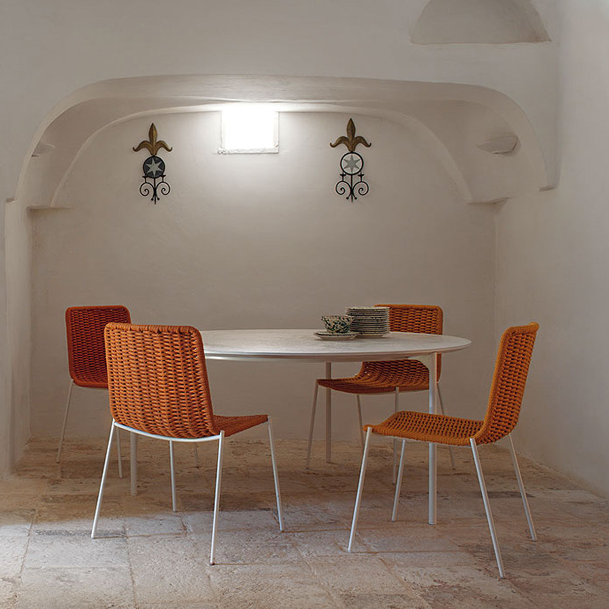 Mobile / Plano Outdoor Dining Table, designed by Francesco Rota for Paola Lenti