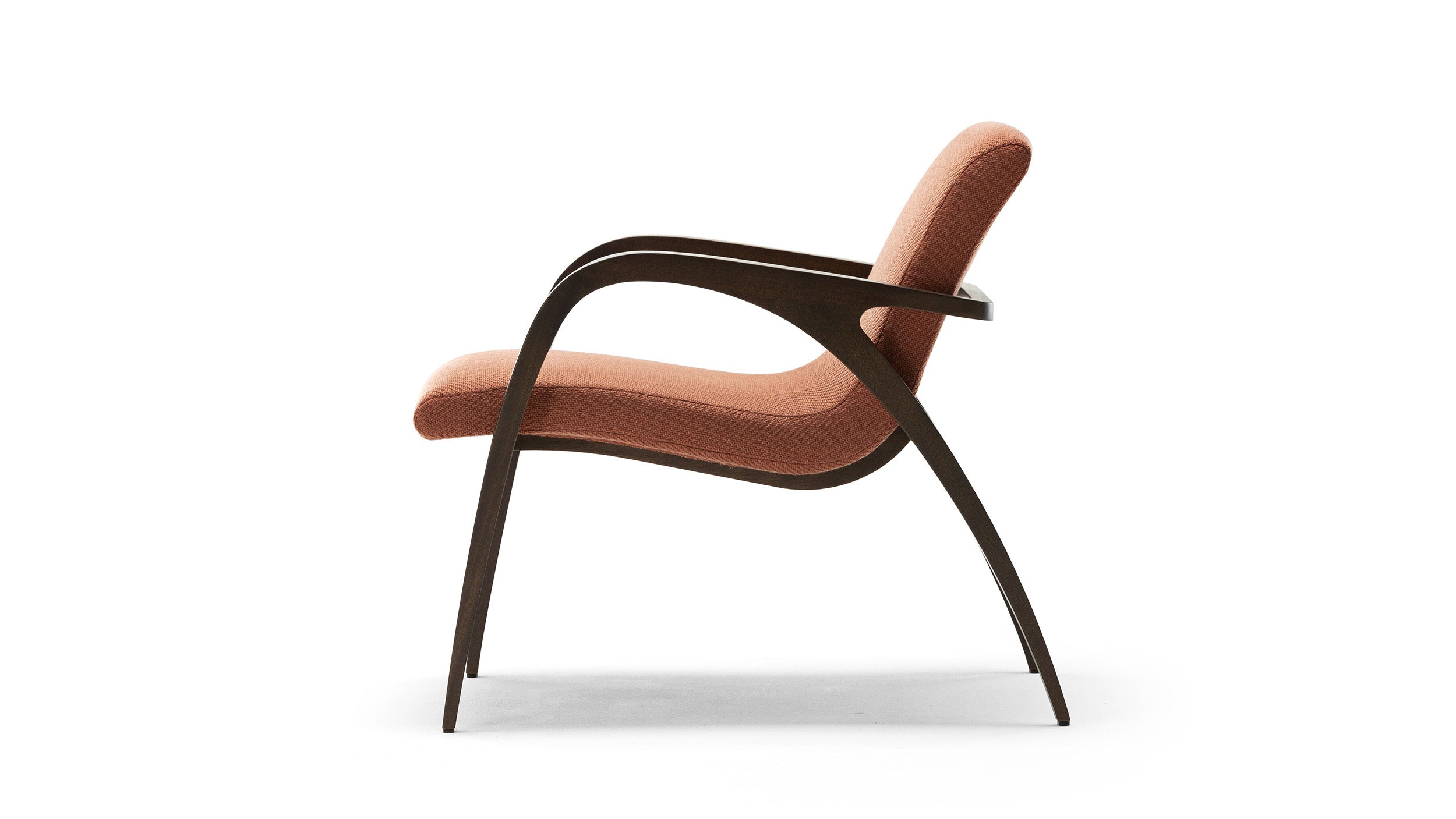 Desktop / Poltrona 1938 by Exteta