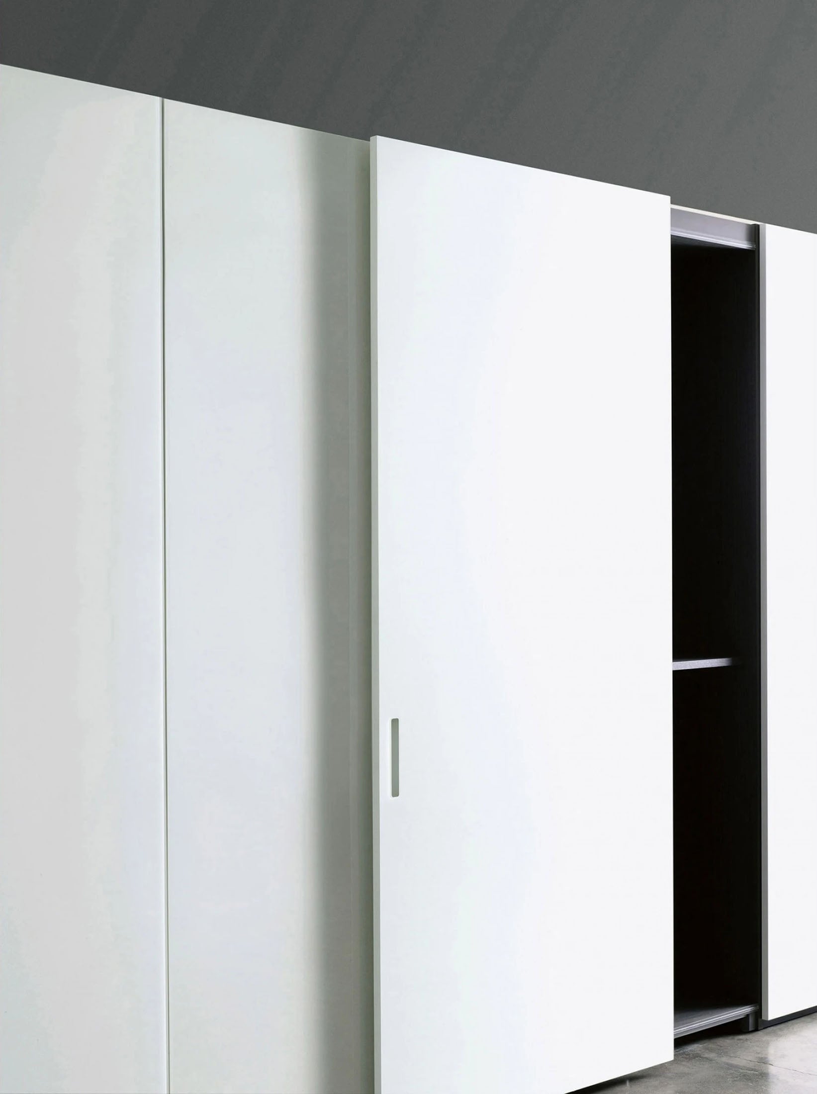 Pull-out sliding - Storage Closet by Porro
