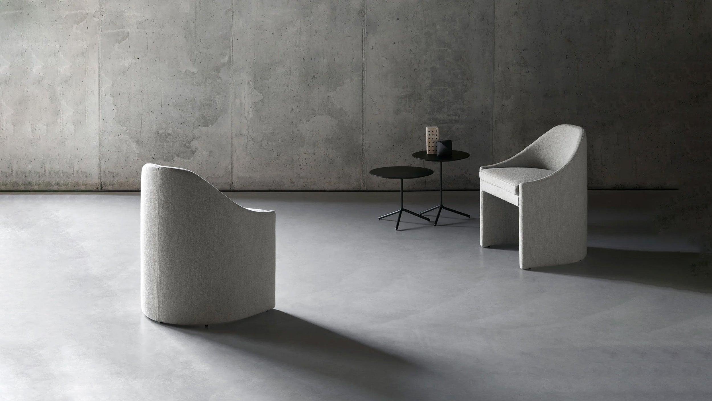 Desktop / Raki, designed by Piero Lissoni for Living Divani