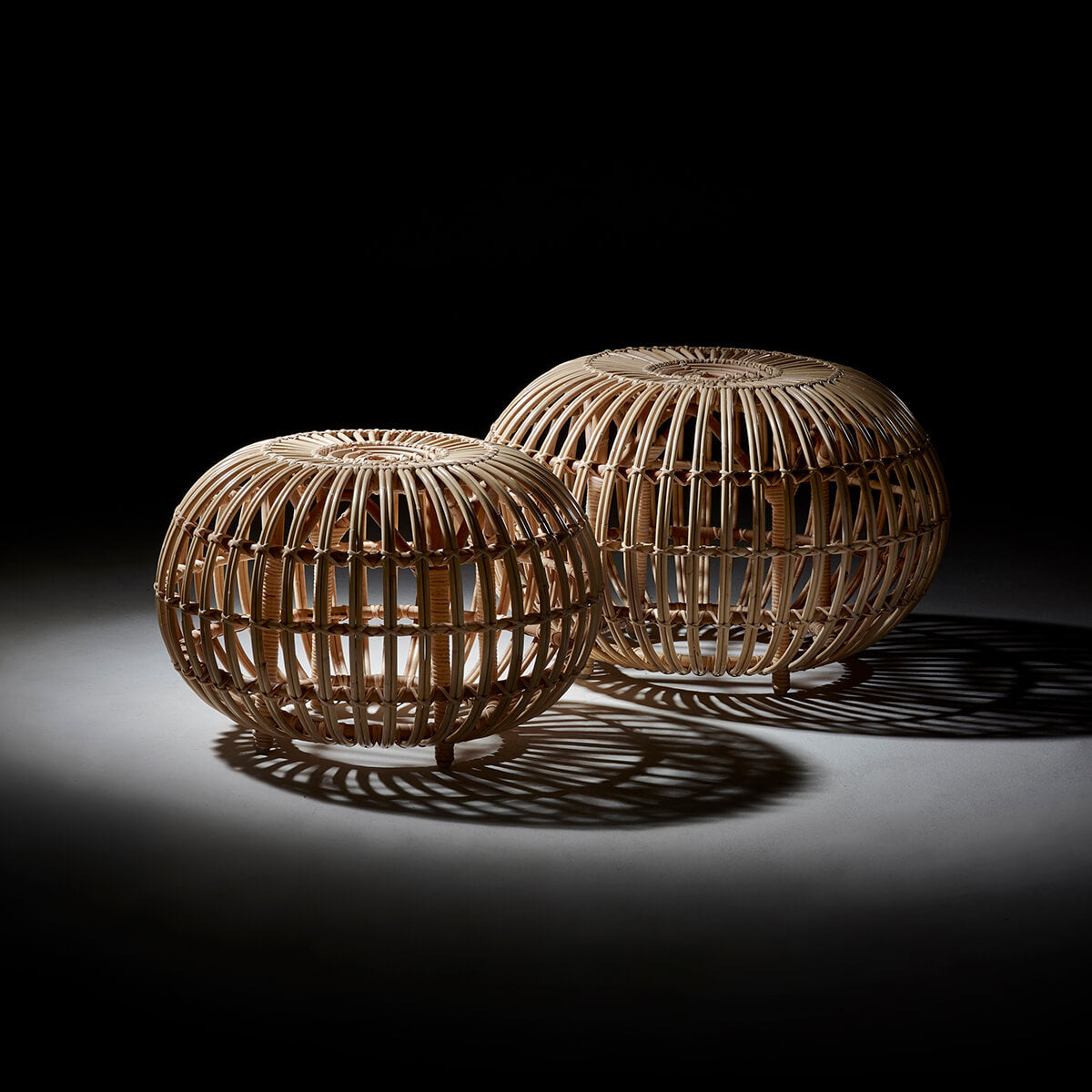 Mobile / WhiteMenu / Franco Albini Ottoman, designed by Franco Albini for Sika Design