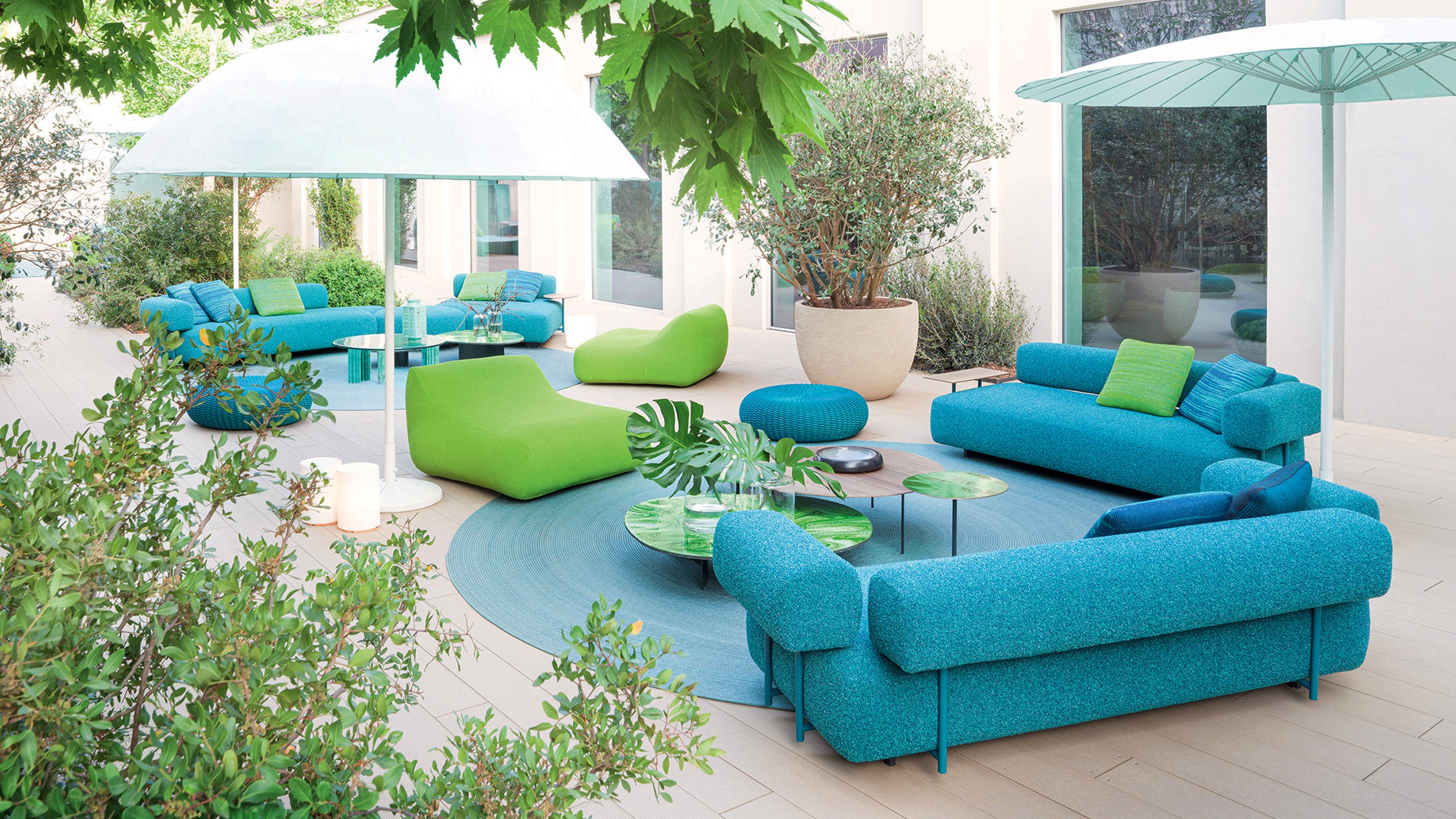 Desktop / Santorini Outdoor Sofa, designed by Francesco Rota for Paola Lenti