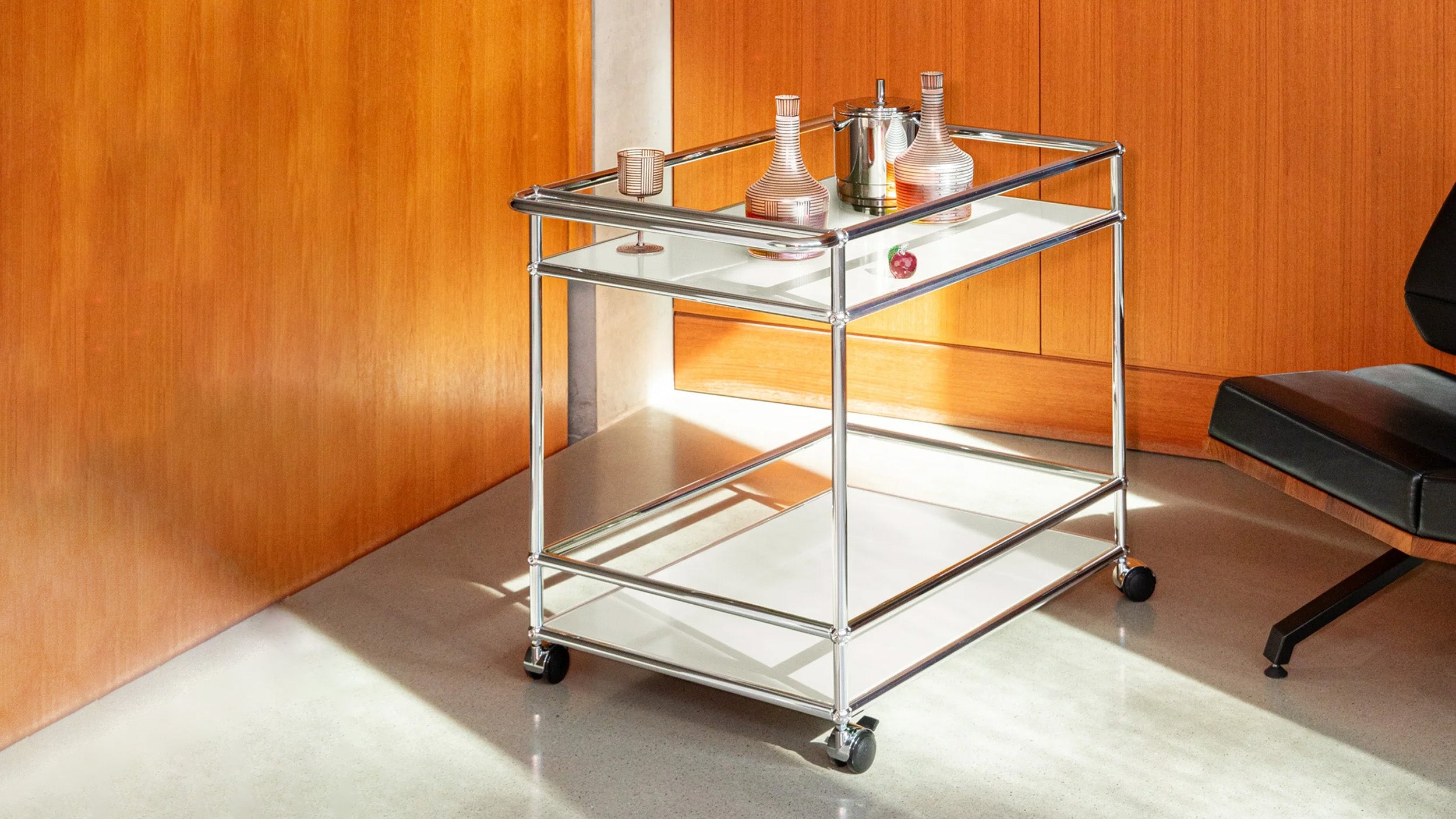 Desktop / Serving Cart (L18), made by USM Haller