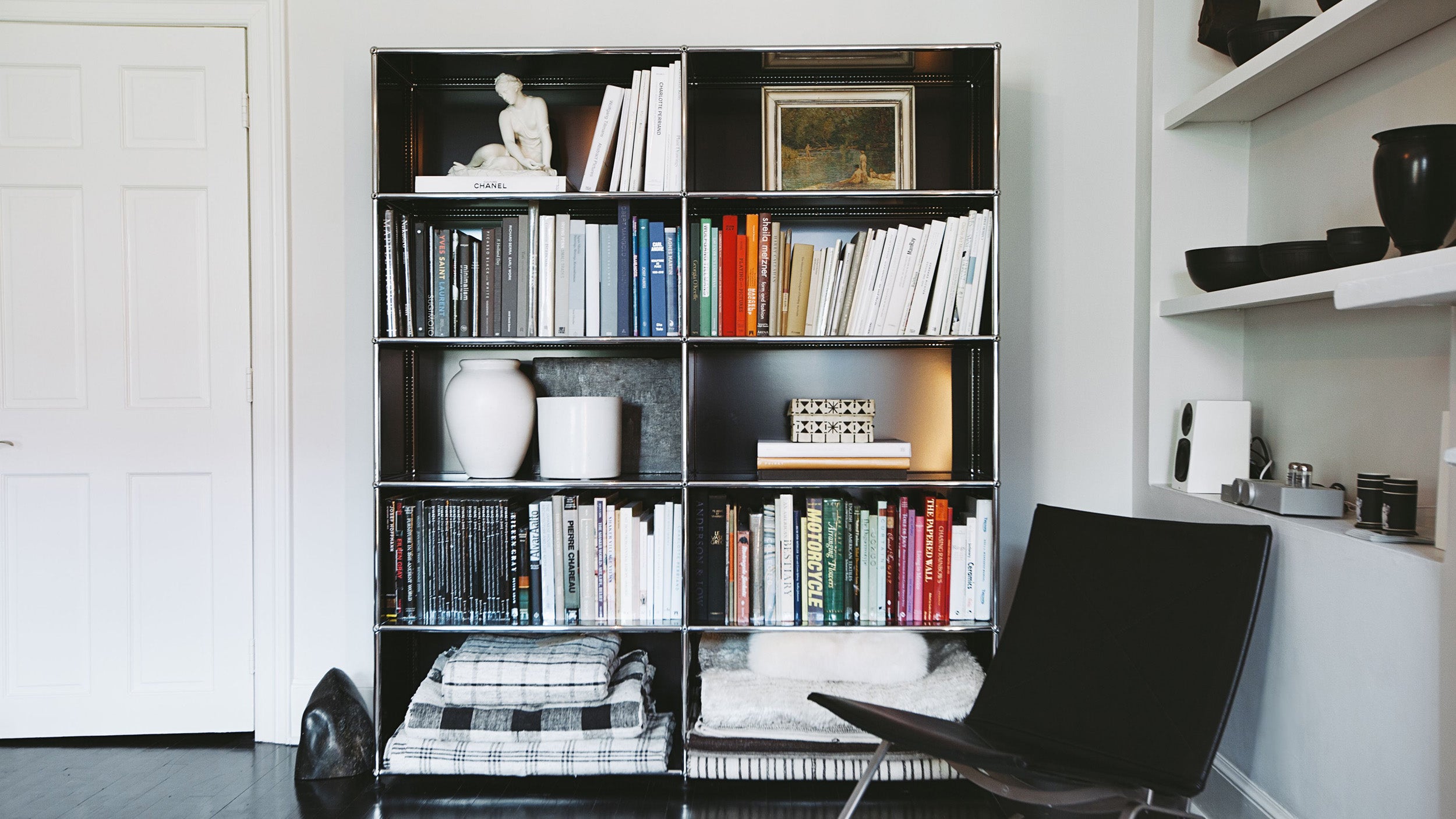 Desktop / Shelving (H2), made by USM Haller