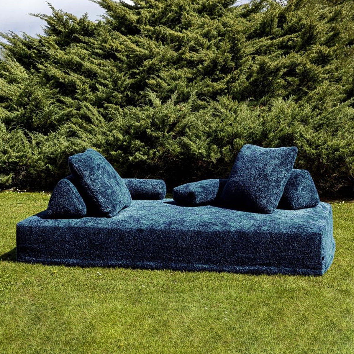 Mobile / Sherazade Outdoor Sofa, designed by Francesco Binfare for Edra