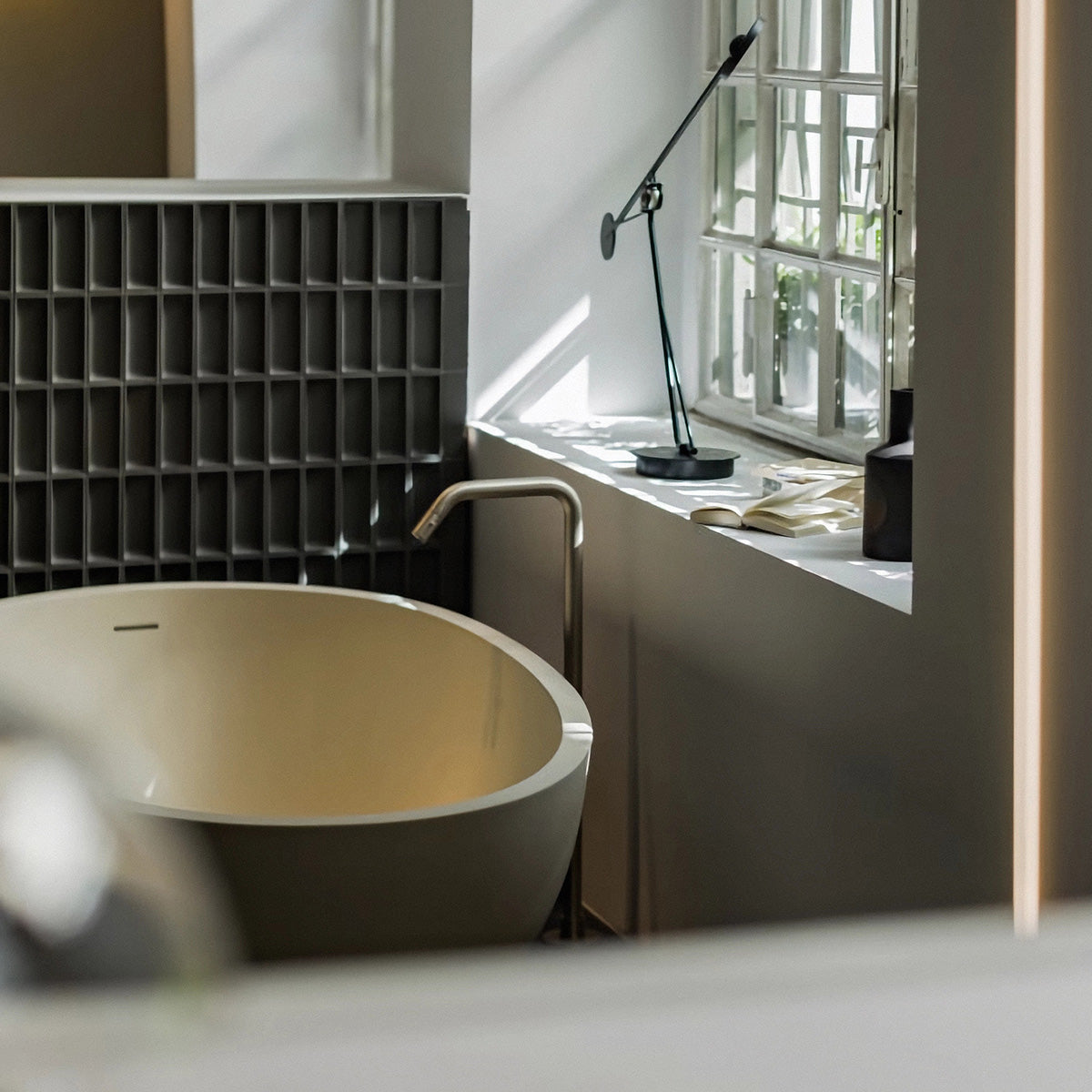 Mobile / Spoon XL Bathtub, designed by Benedini Associati for Agape