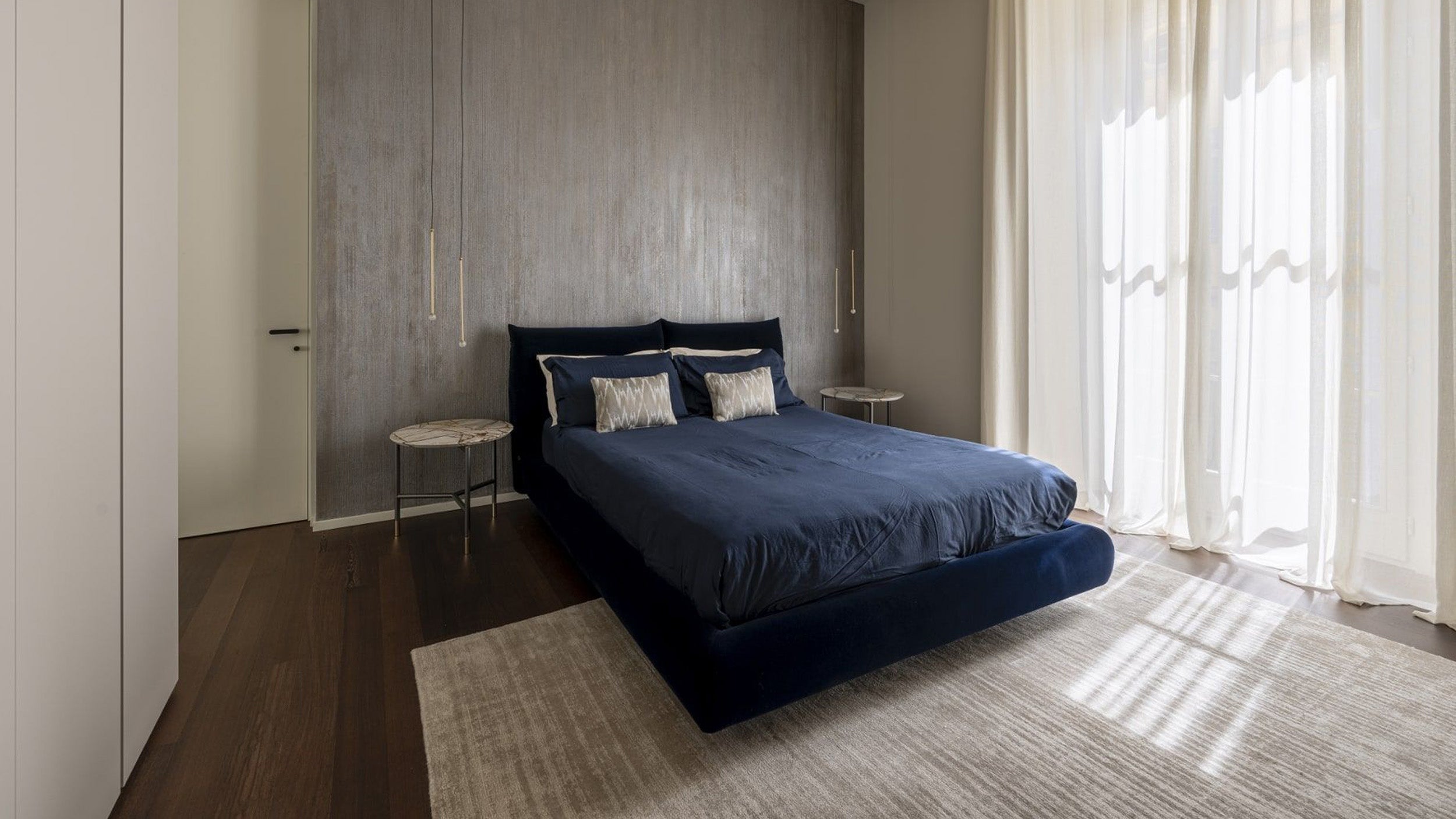 Desktop / Stand By Me Bed, designed by Francesco Binfare for Edra