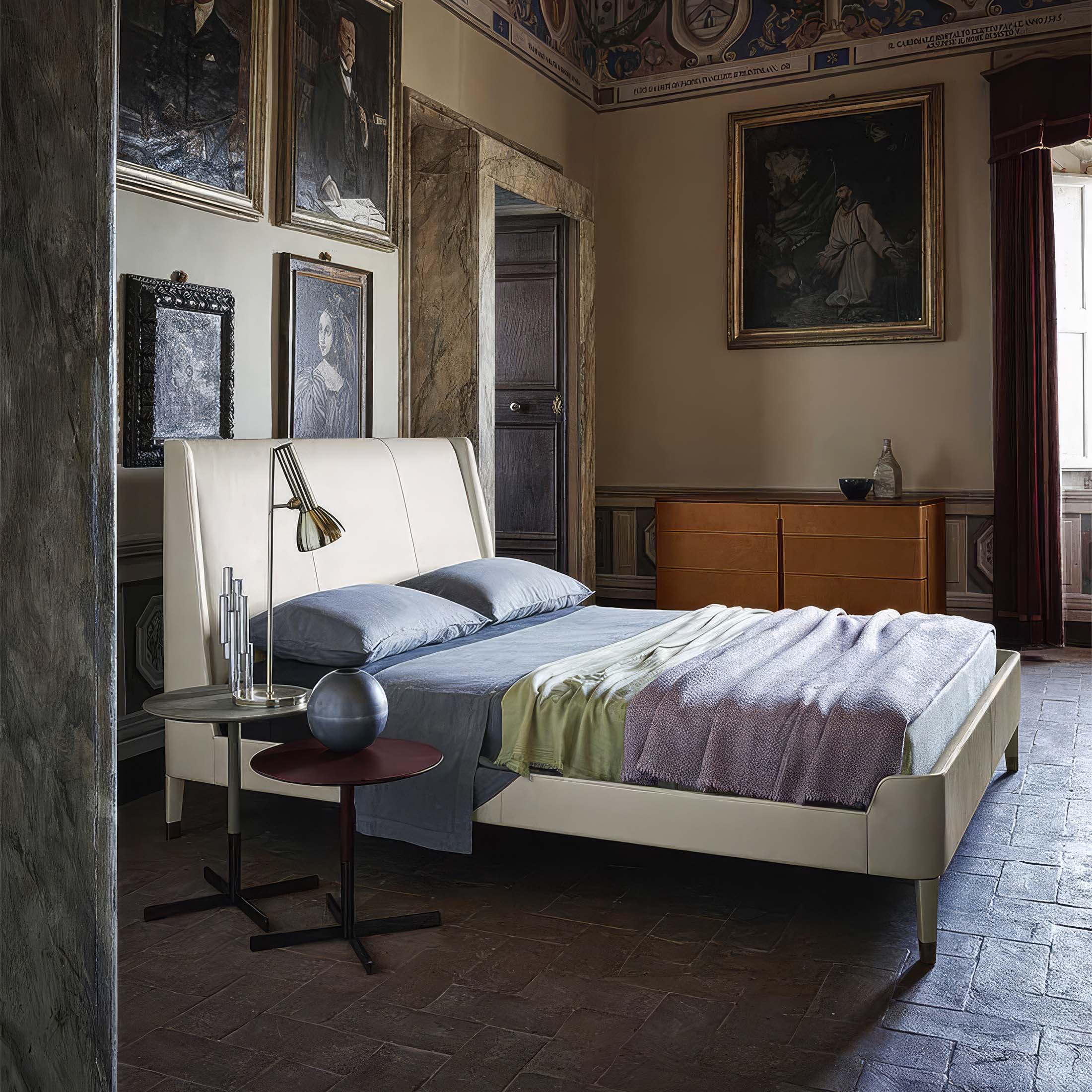 Mobile / Suzie Wong Bed, designed by Roberto Lazzeroni for Poltrona Frau