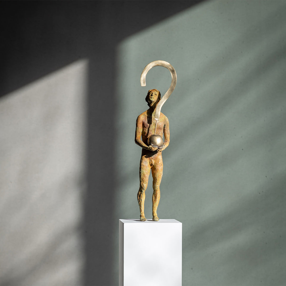 Gardeco Sculpture Thoughts I - The Question