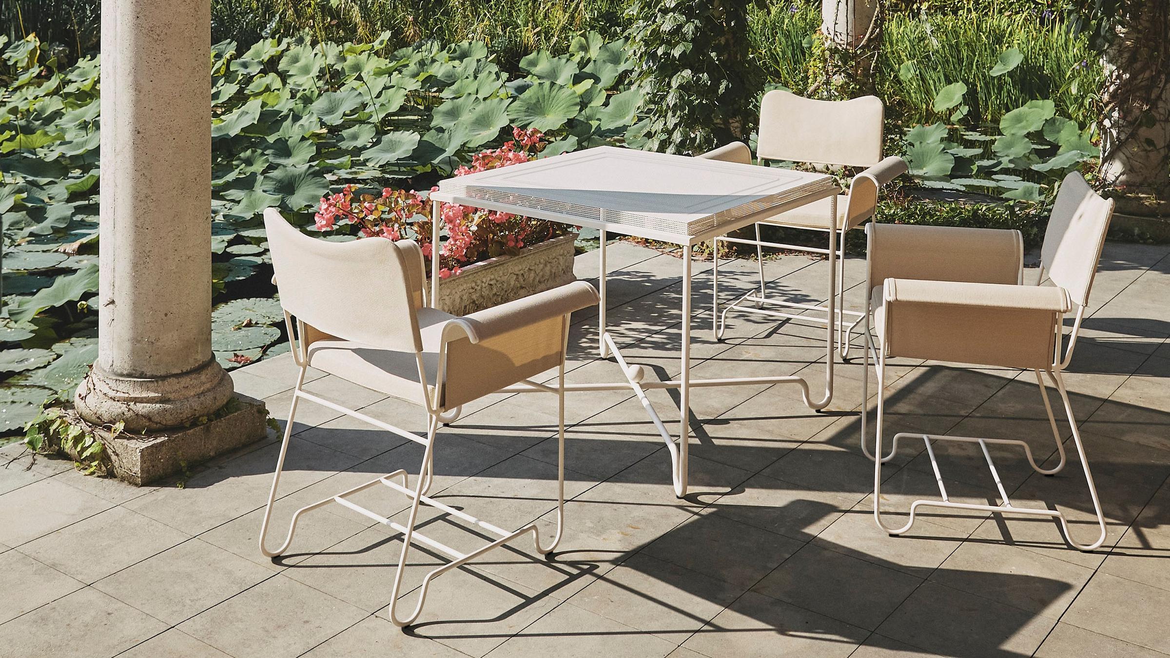 GUBI Dining Table Tropique Dining Table
