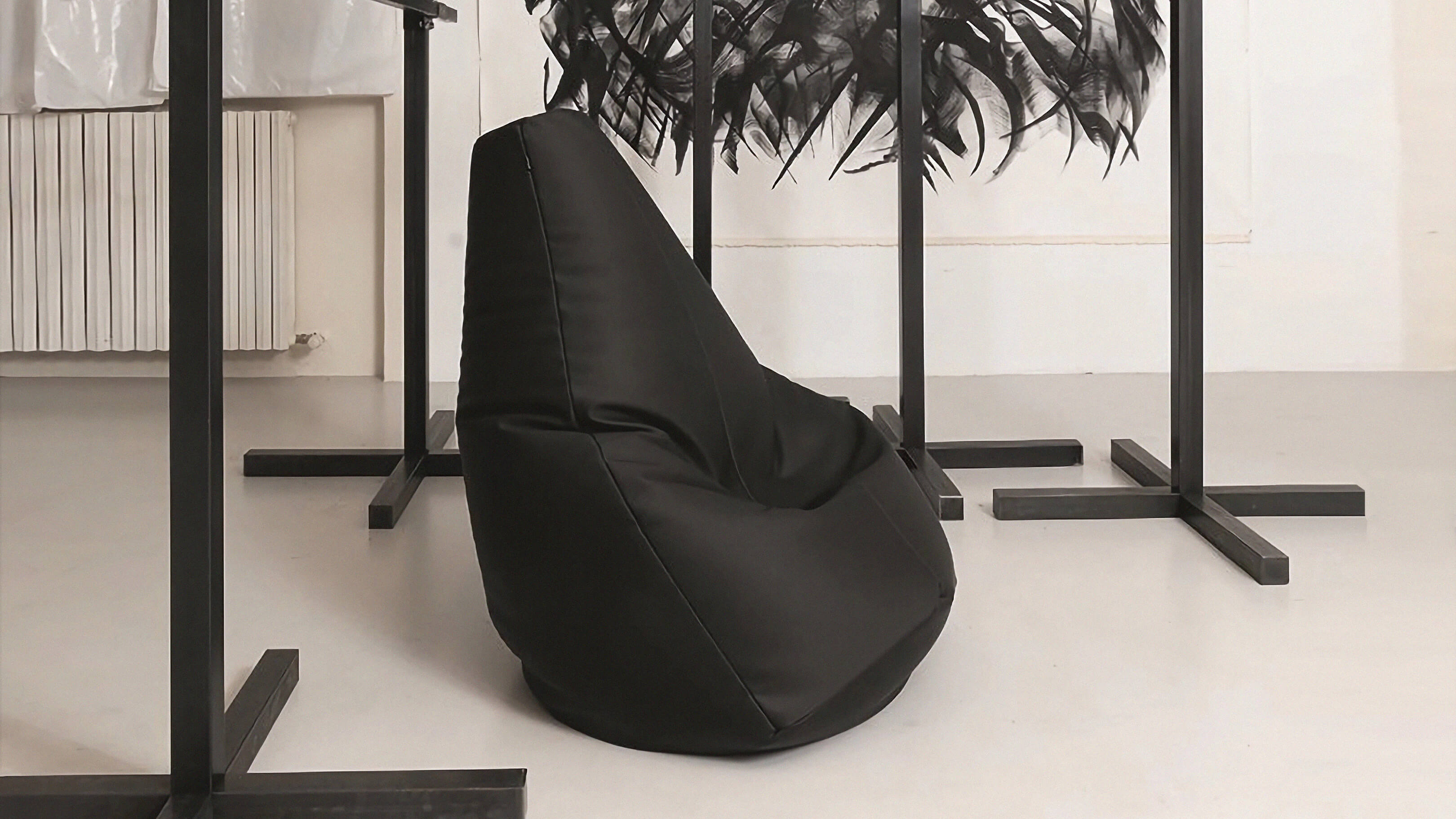 Black / Desktop / BlackMenu / Sacco VIP Bean Bag Chair by Gatti, Paolini and Teodoro for Zanotta