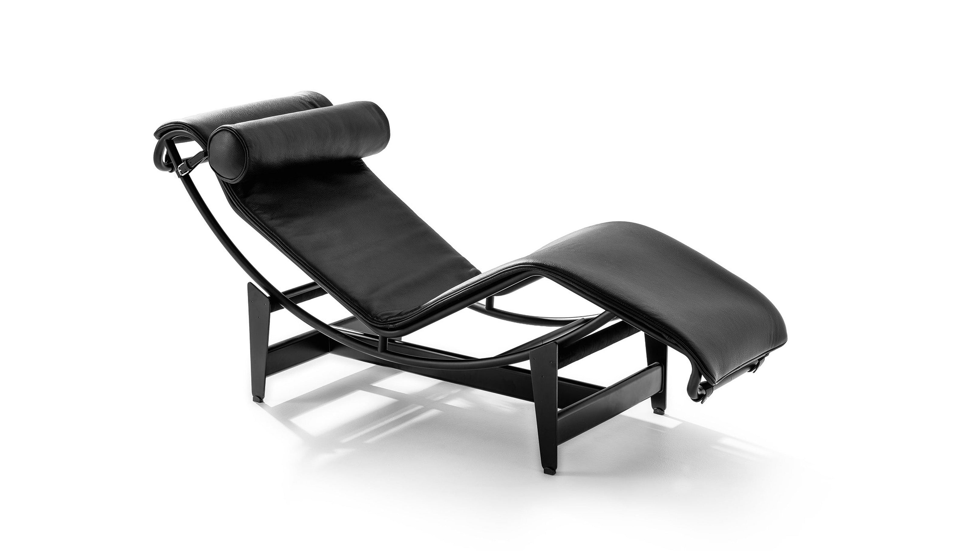 Black Leather 13Y253 / Desktop / 4 Chaise Longue à Réglage Continu, Noire, Durable, designed by Le Corbusier, Pierre Jeanneret, Charlotte Perriand made by Cassina