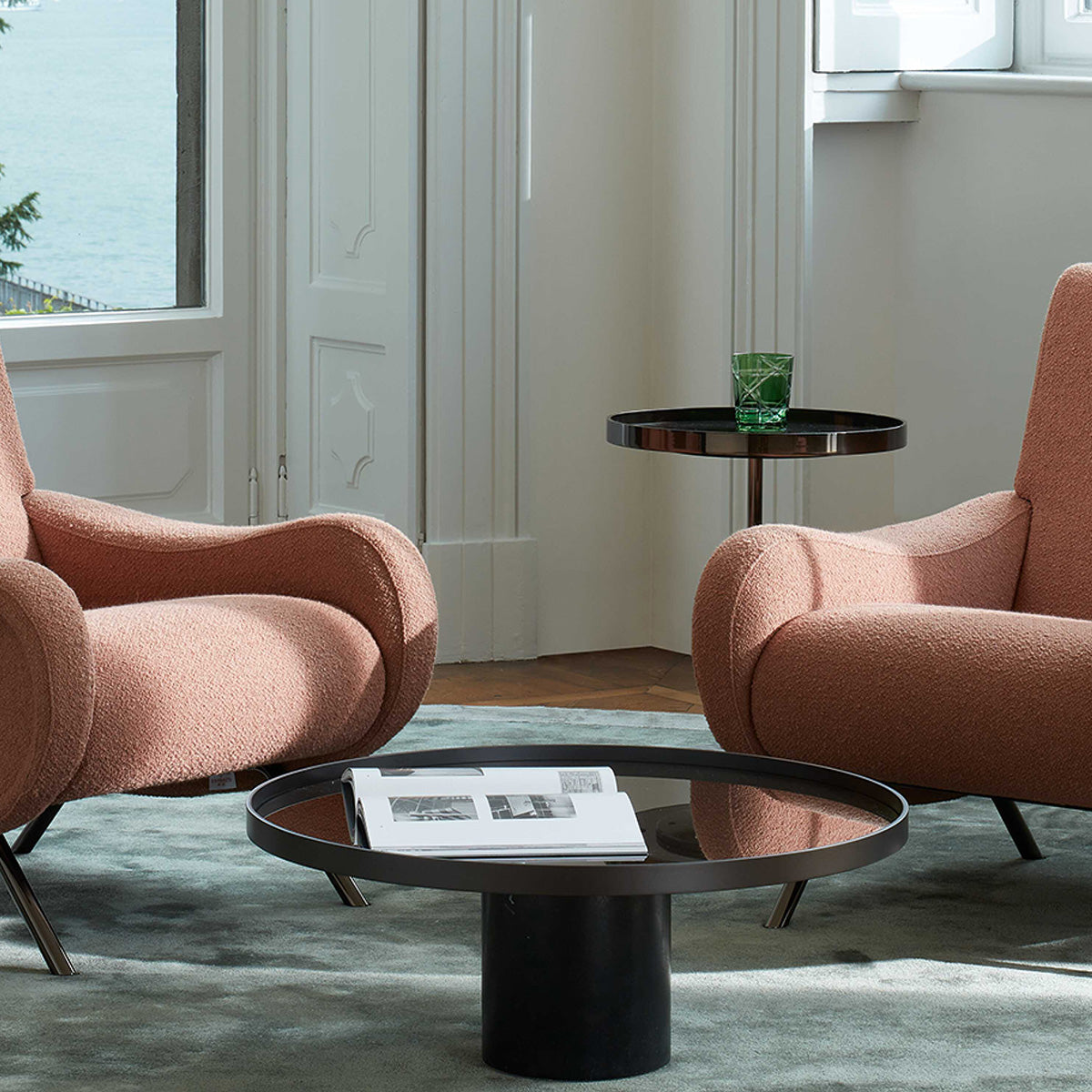 Mobile / 9 Occasional Table, designed by Piero Lissoni made by Cassina