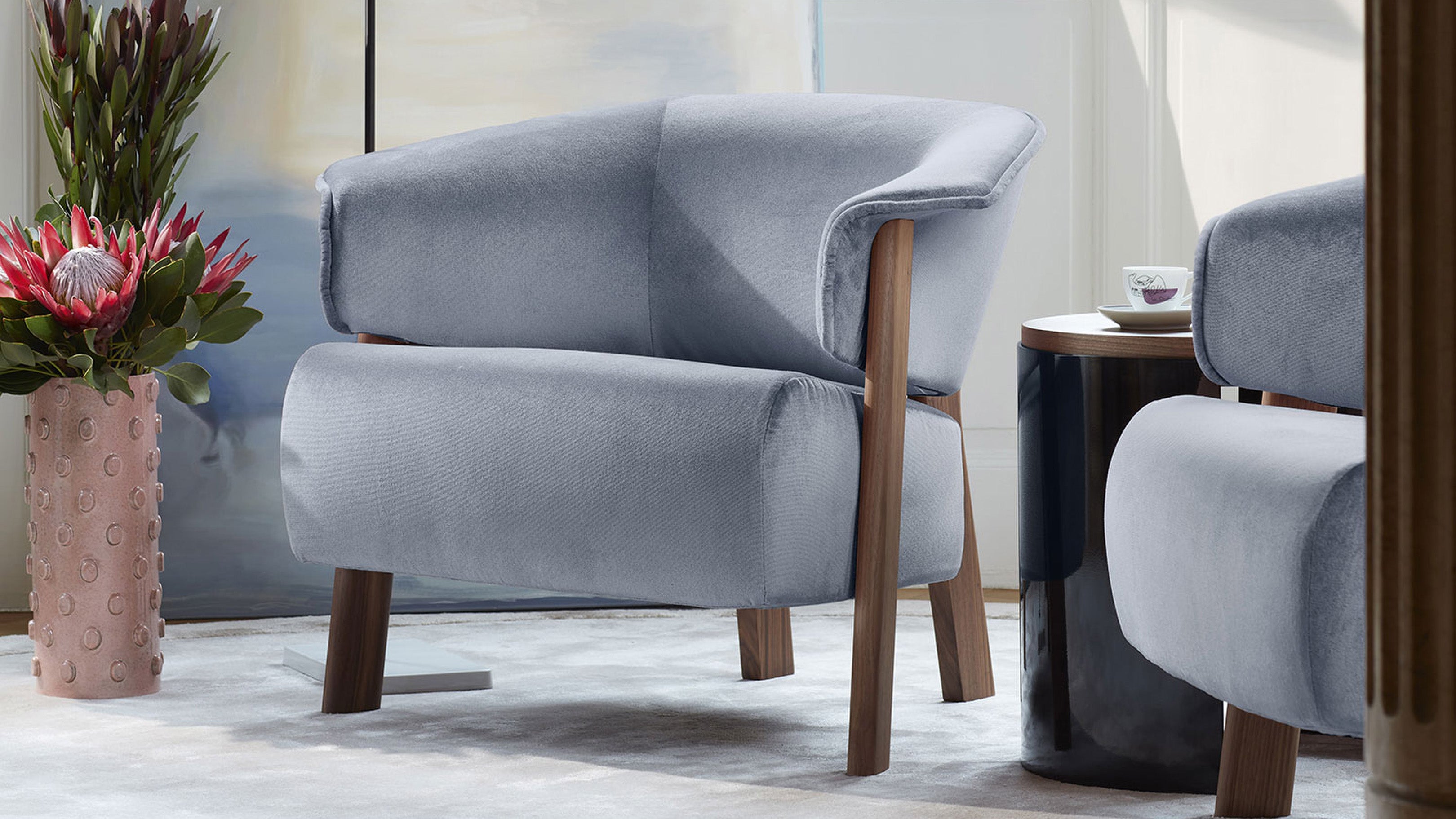 Desktop / Back Wing Armchair, designed by Patricia Urquiola made by Cassina