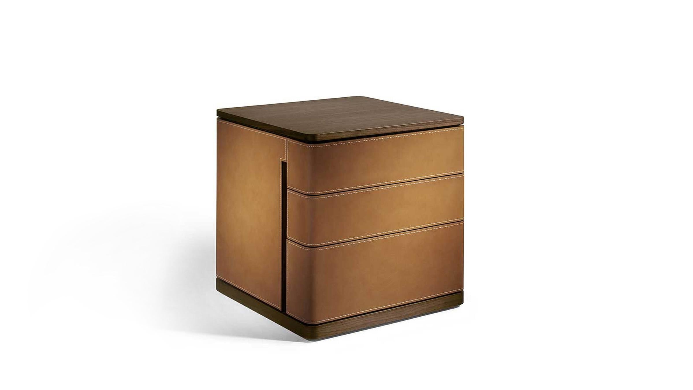 Poltrona Frau Table Fidelio Notte Night Table